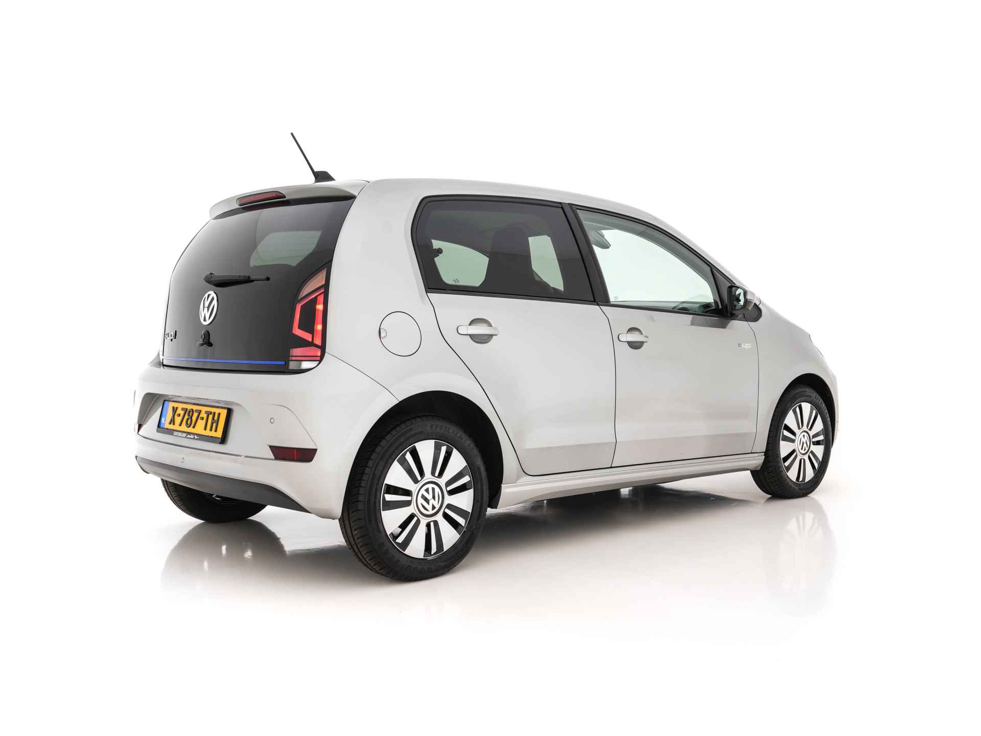 Volkswagen e-Up! Aut. *CCS-FASTLOADER | COMFORT-SEATS | AIRCO | HEATED-SEATS | CRUISE | AMBIENT-LIGHT | DAB+ | 15''ALU* - 6/29