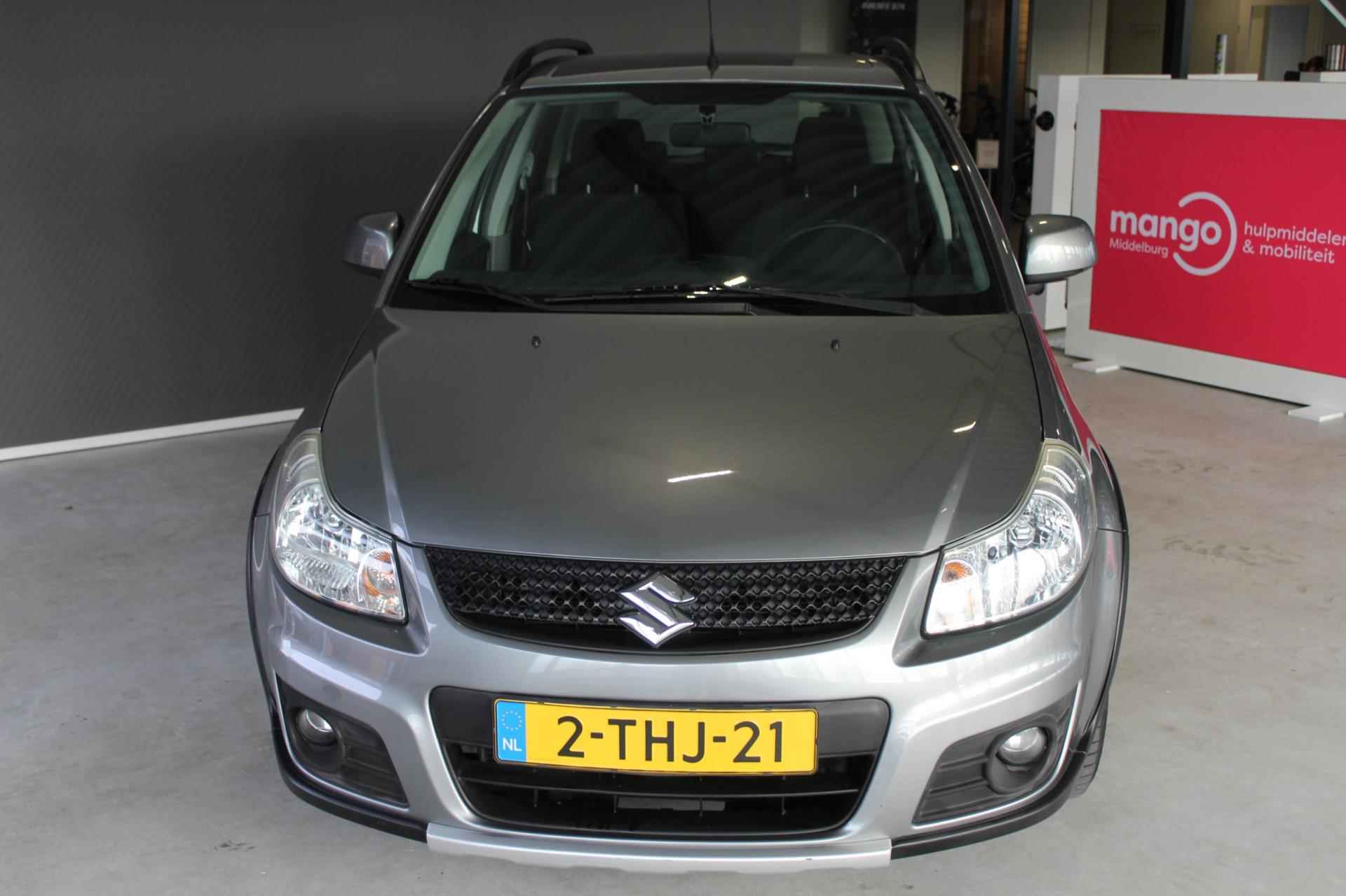 Suzuki SX4 1.6 Exclusive - 2/11