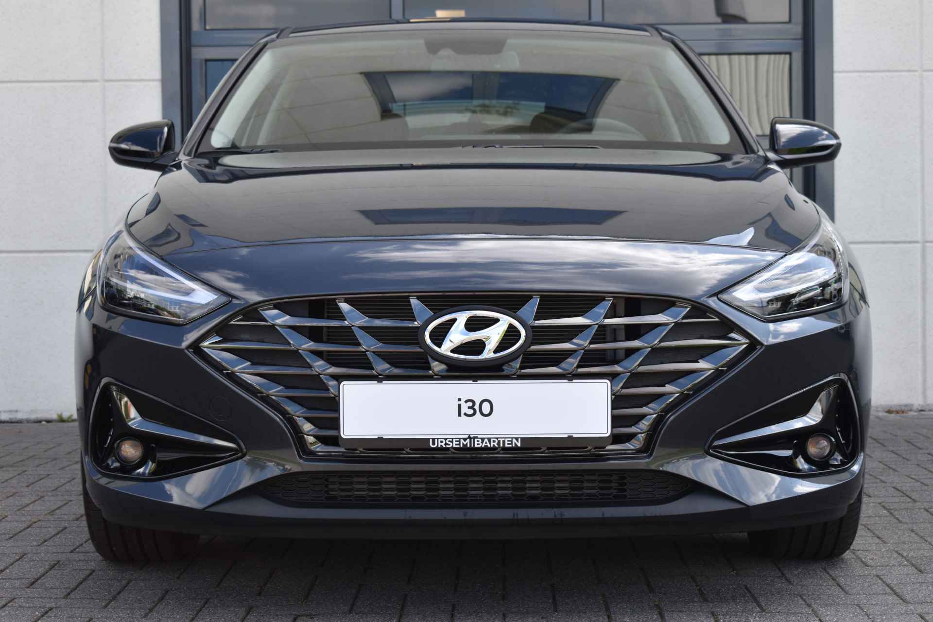 Hyundai i30 1.0 T-GDi MHEV Comfort Smart VAN €34.145,- VOOR €29.930,- - 7/31
