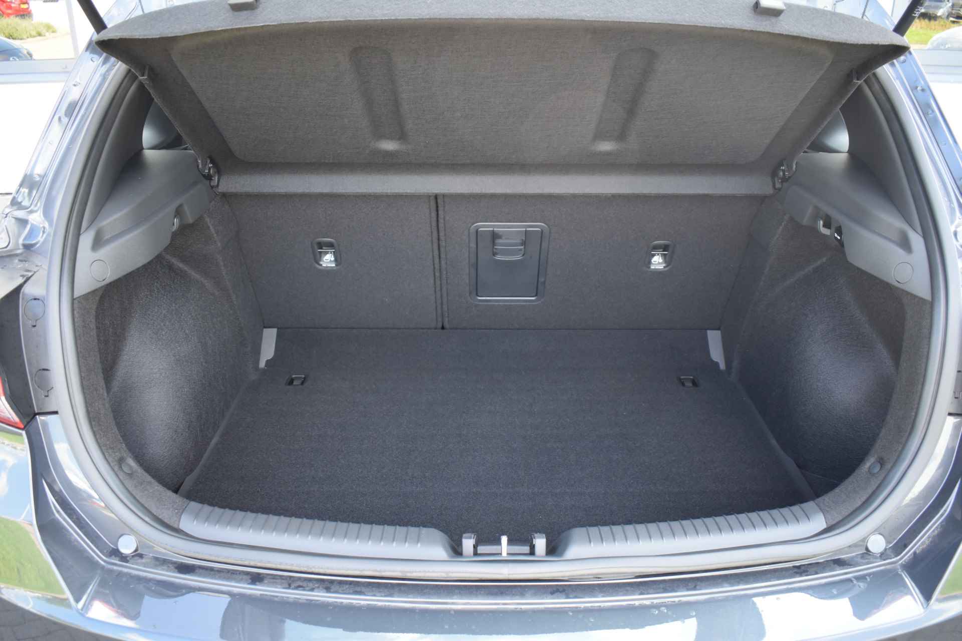Hyundai i30 1.0 T-GDi MHEV Comfort Smart VAN €34.145,- VOOR €29.930,- - 27/31