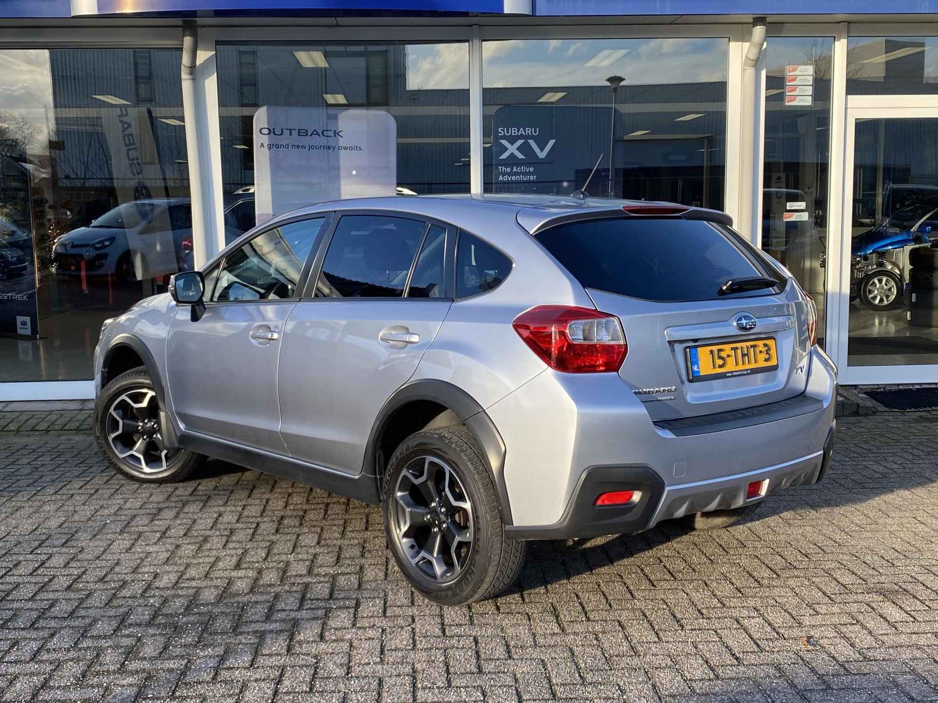 Subaru XV 2.0i Luxury Plus AWD | Stoelverwarming | Cruise Control | Achteruitrijcamera | Navigatie | Xenon | - 6/37