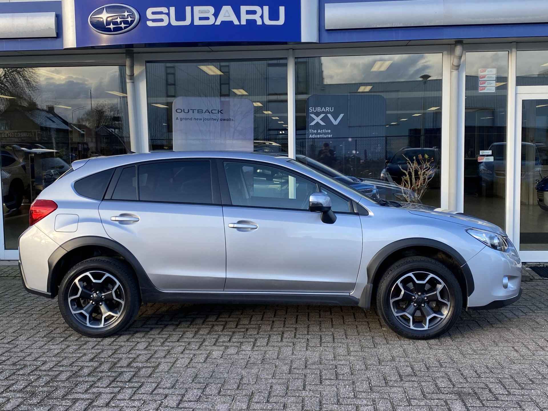 Subaru XV 2.0i Luxury Plus AWD | Stoelverwarming | Cruise Control | Achteruitrijcamera | Navigatie | Xenon | - 26/37