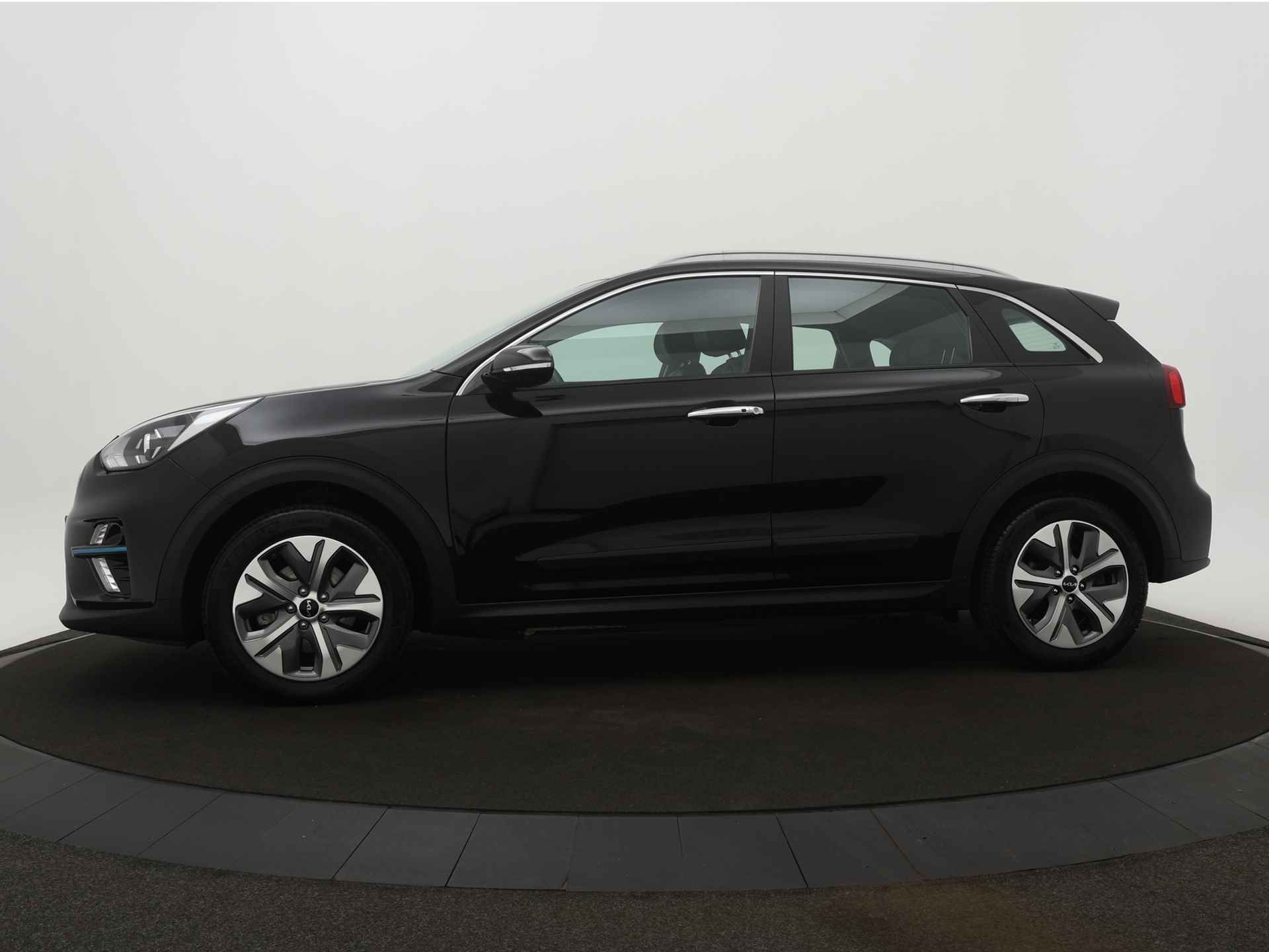 Kia e-Niro DynamicLine 64 kWh - Adaptieve Cruise Control - Climate Control - Lichtmetalen Velgen - Navigatie - Fabrieksgarantie tot 04-2029 - 4/52