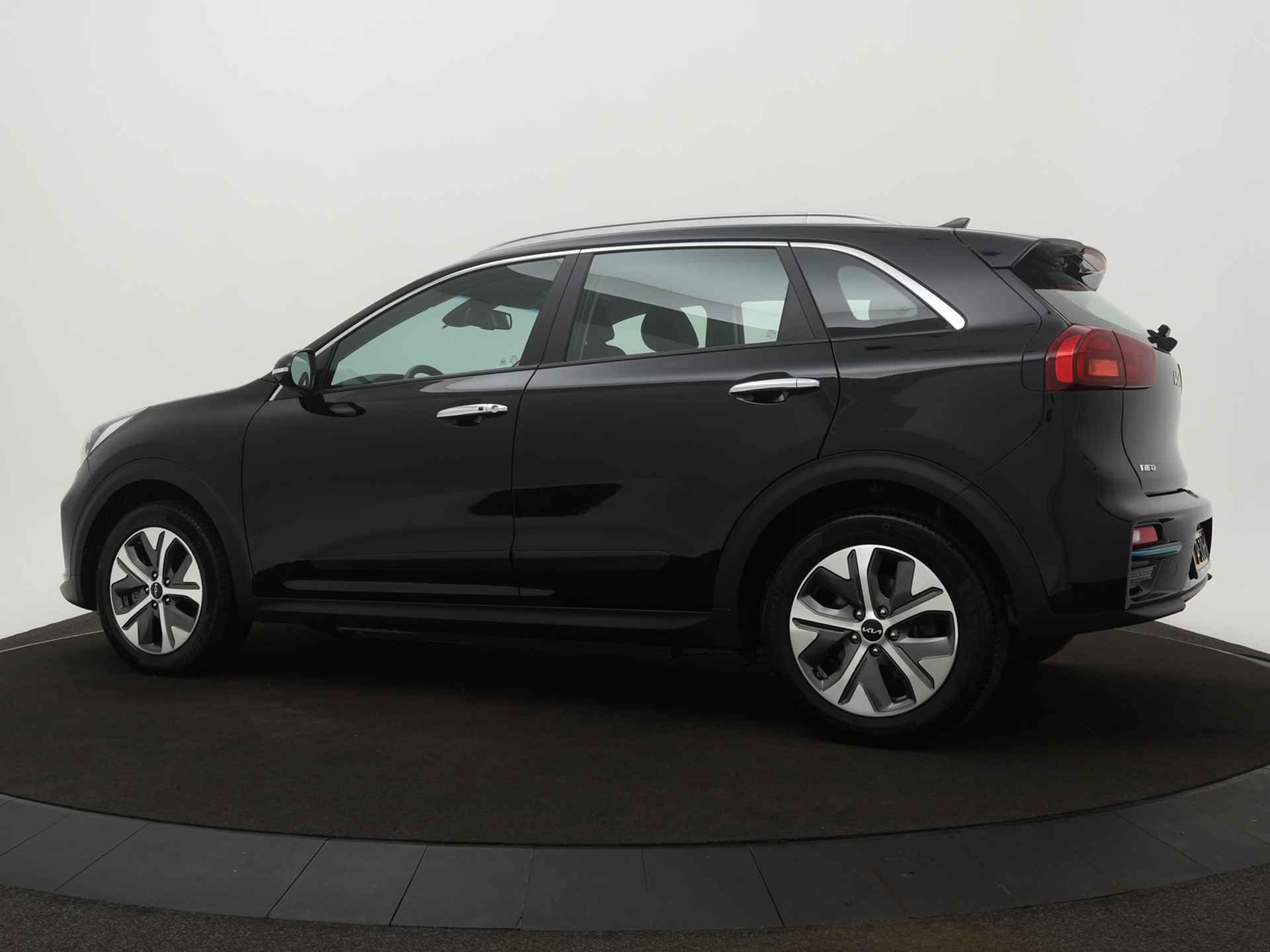 Kia e-Niro DynamicLine 64 kWh - Adaptieve Cruise Control - Climate Control - Lichtmetalen Velgen - Navigatie - Fabrieksgarantie tot 04-2029 - 5/52