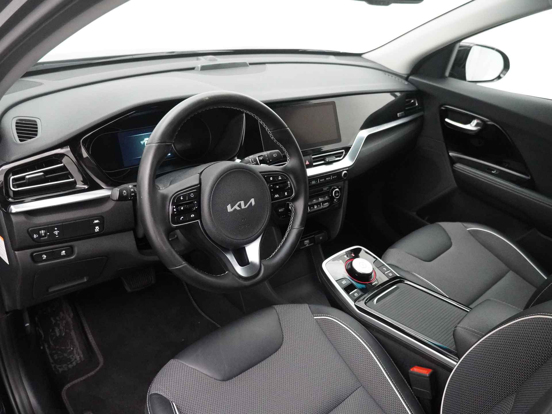 Kia e-Niro DynamicLine 64 kWh - Adaptieve Cruise Control - Climate Control - Lichtmetalen Velgen - Navigatie - Fabrieksgarantie tot 04-2029 - 19/52