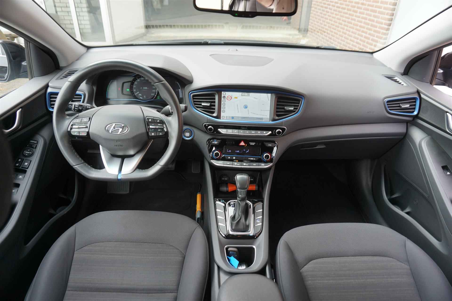 Hyundai IONIQ 1.6 GDi Hybrid Adaptive-Cruise/Camera/ Apple CarPlay/Dealeronderhouden/Rijklaarprijs! - 2/42