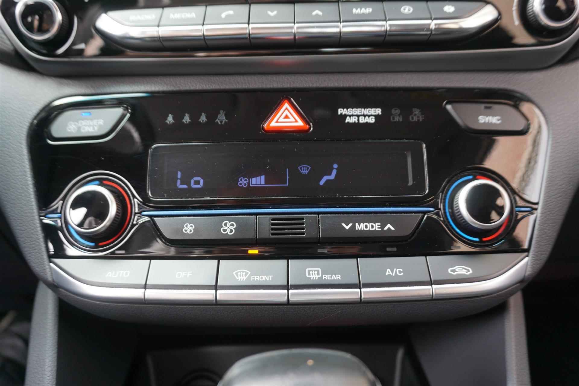 Hyundai IONIQ 1.6 GDi Hybrid Adaptive-Cruise/Camera/ Apple CarPlay/Dealeronderhouden/Rijklaarprijs! - 18/42