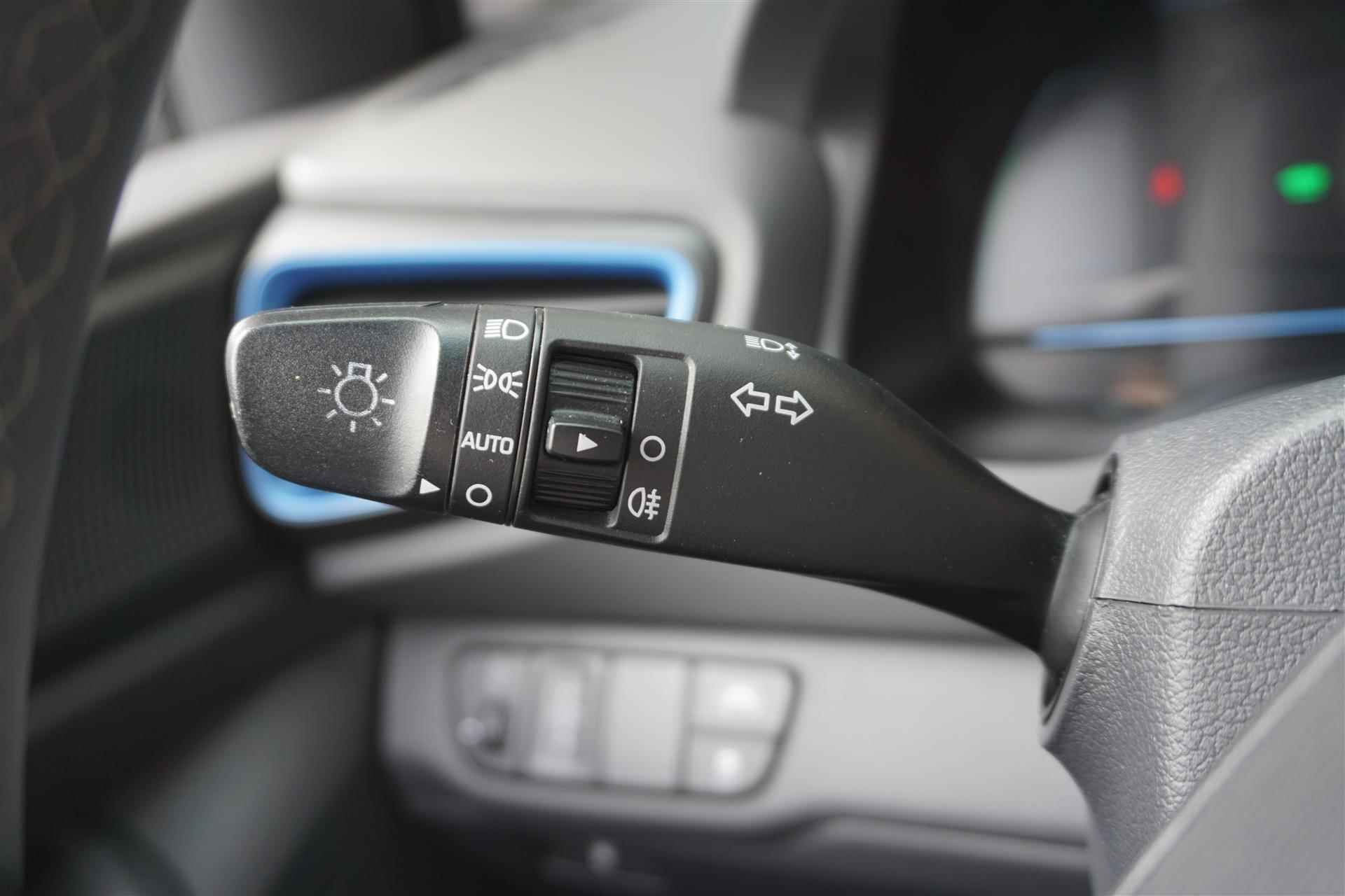 Hyundai IONIQ 1.6 GDi Hybrid Adaptive-Cruise/Camera/ Apple CarPlay/Dealeronderhouden/Rijklaarprijs! - 28/42