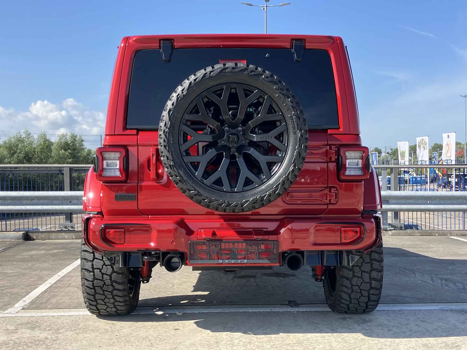 Jeep Wrangler BRUTE 4xe 380 Custom Skyview BRUTE CUSTOM - Sky View - 22 Inch - 46/61