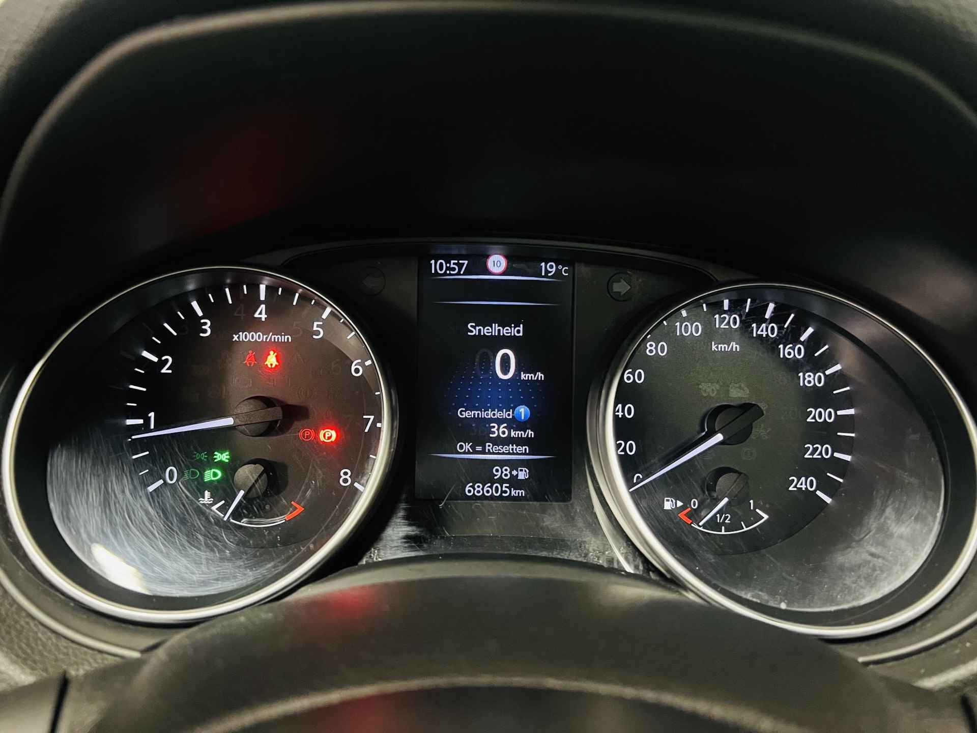 Nissan Qashqai 1.2 N-Connecta Navi airco camera parkeersensoren panoramadak weinig km dealer onderhouden hoge instap zeer mooie auto - 7/19