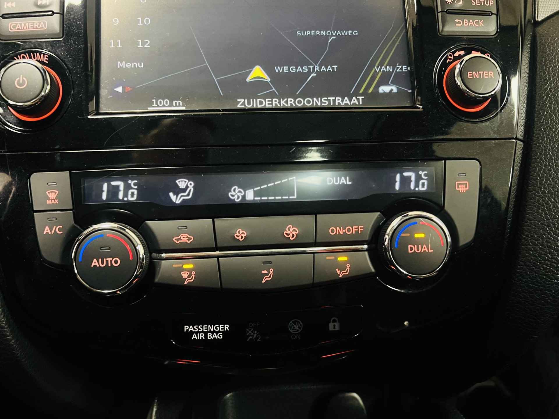 Nissan Qashqai 1.2 N-Connecta Navi airco camera parkeersensoren panoramadak weinig km dealer onderhouden hoge instap zeer mooie auto - 12/19