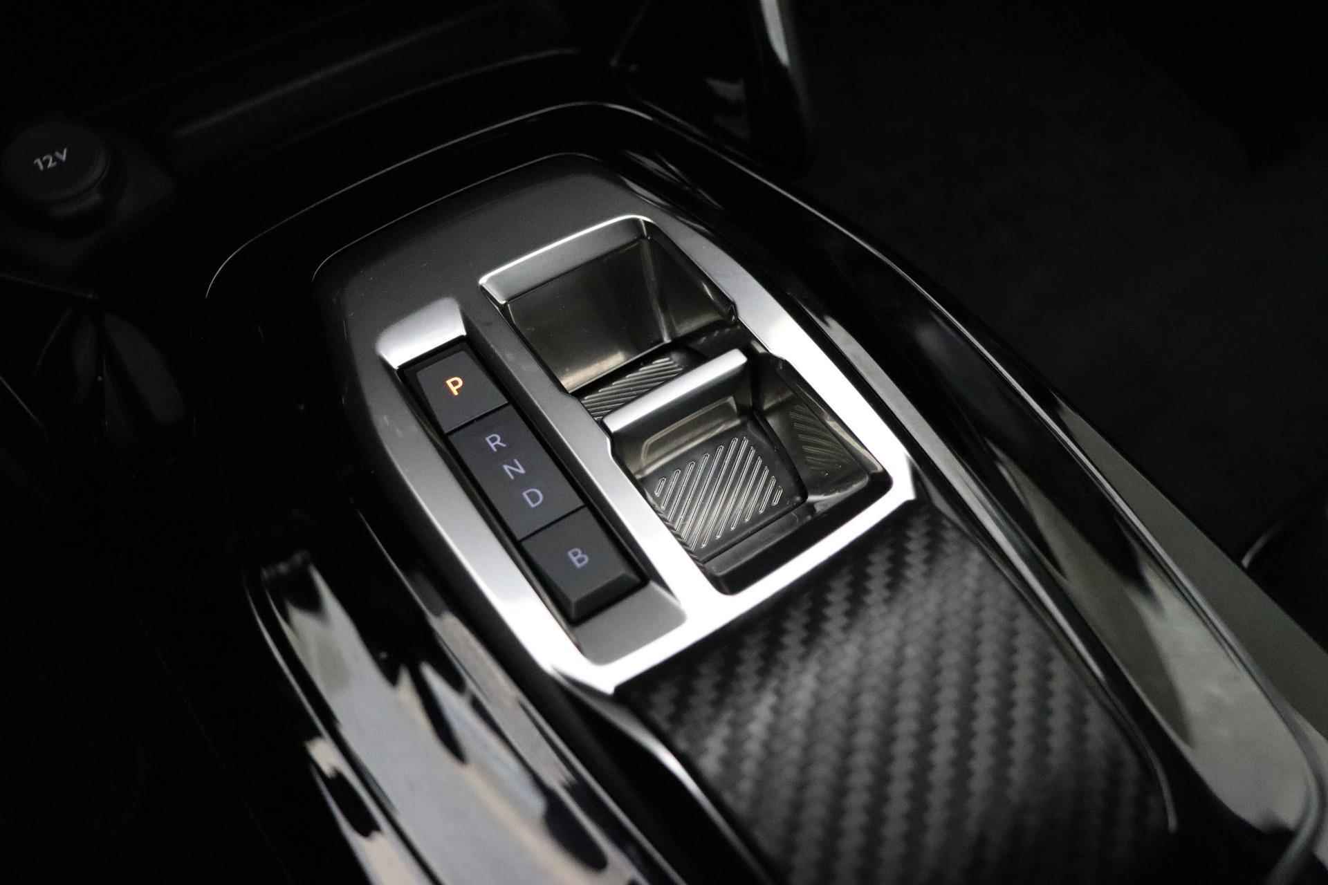 Peugeot e-2008 EV Allure Pack 50 kWh |Lichtmetalen Velgen | Parkeer Sensoren | Achteruitrij Camera | Lane Assist | LED | Cruise Control | DAB | - 25/37