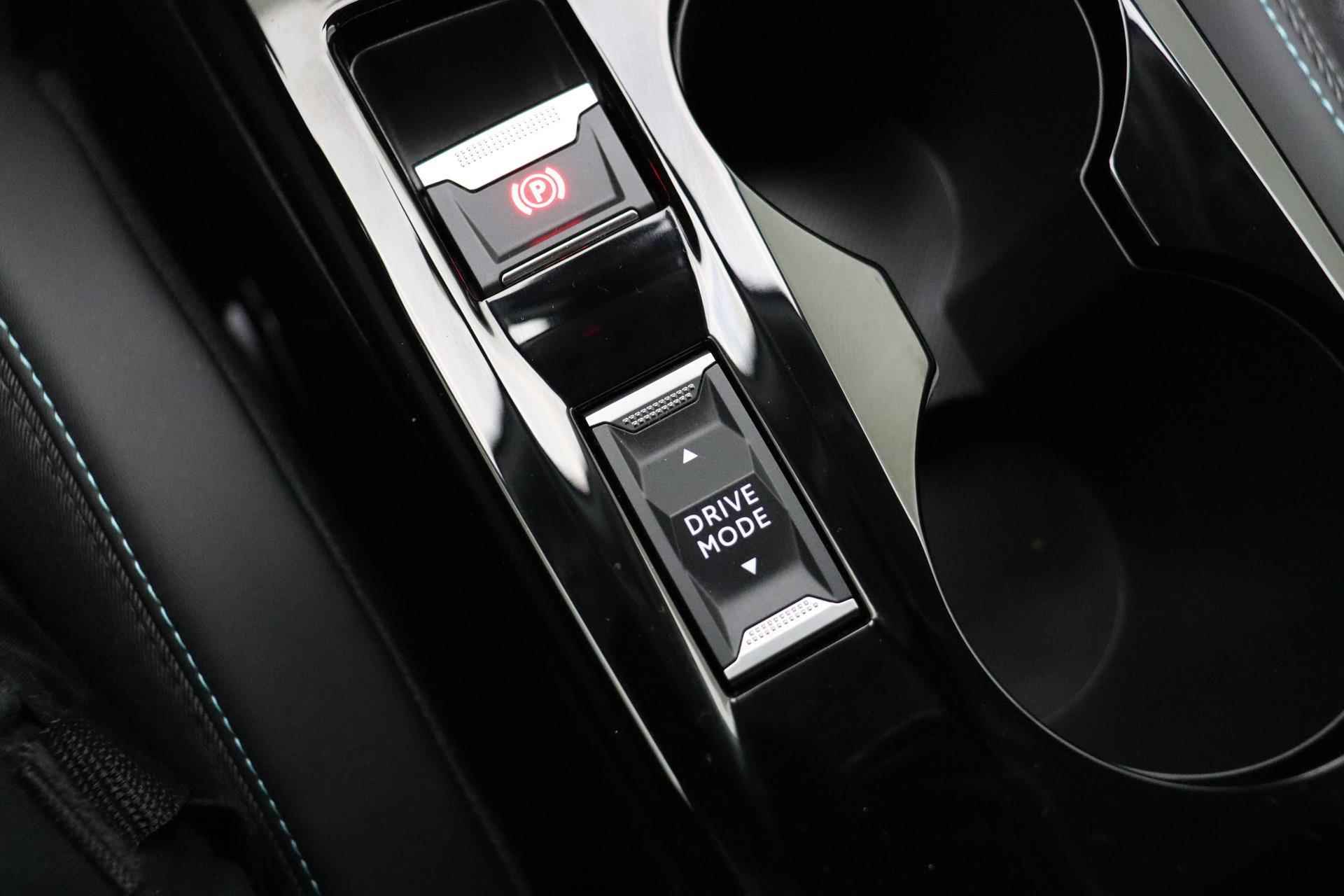 Peugeot e-2008 EV Allure Pack 50 kWh |Lichtmetalen Velgen | Parkeer Sensoren | Achteruitrij Camera | Lane Assist | LED | Cruise Control | DAB | - 31/37