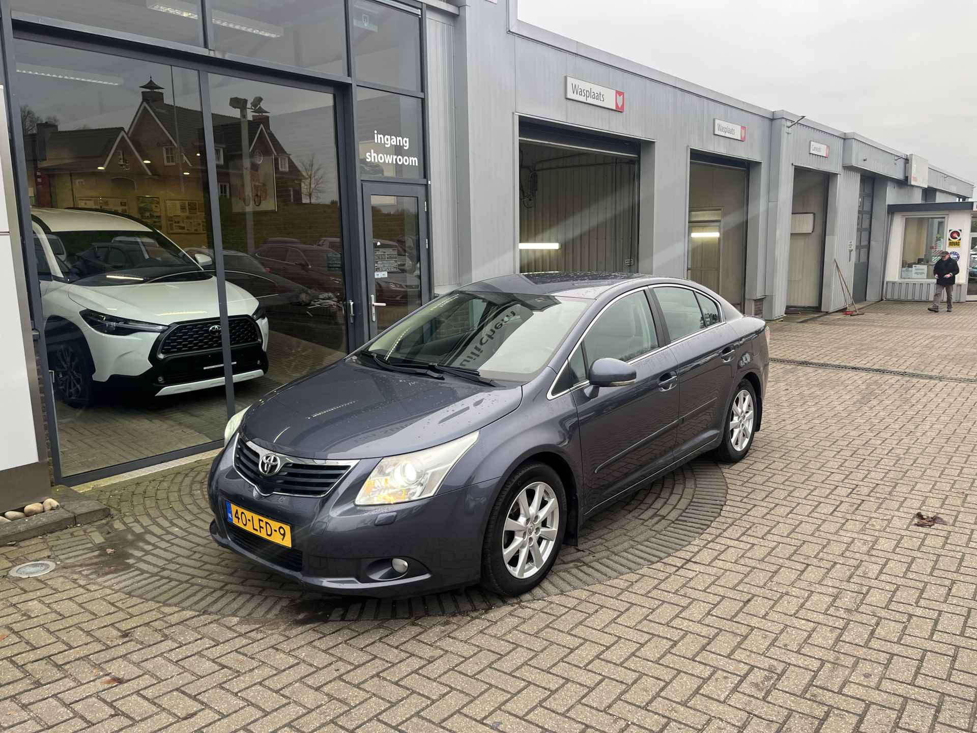 Toyota Avensis 2.0 VVTi Executive Business - 4/33