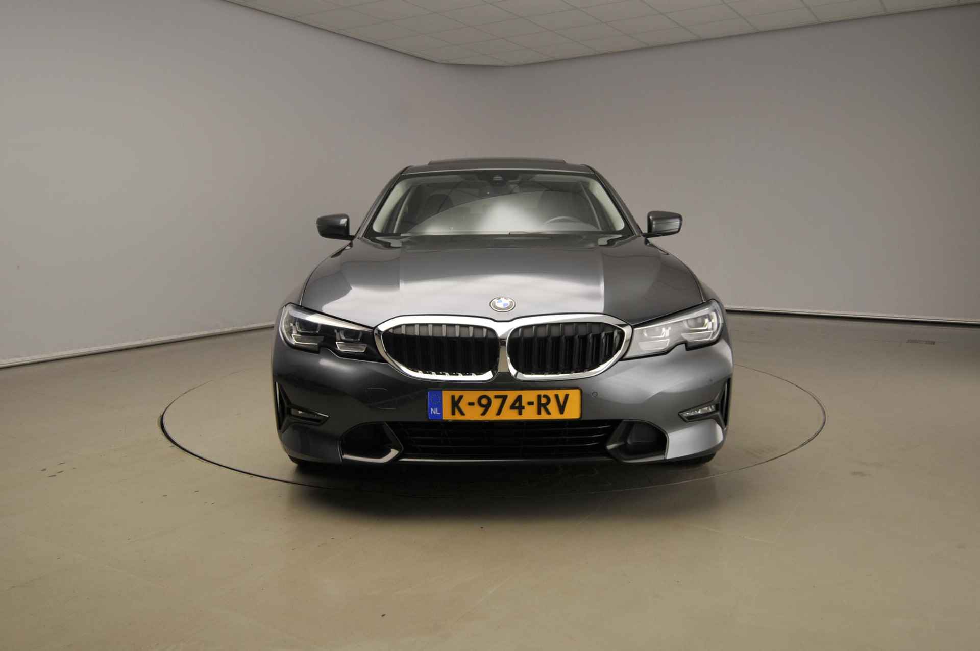 BMW 3 Serie Sedan 318d LED | Navigatie | Schuifdak | Sportstoelen | Clima | DAB | Hifi speakers | Alu 18 inch - 6/39