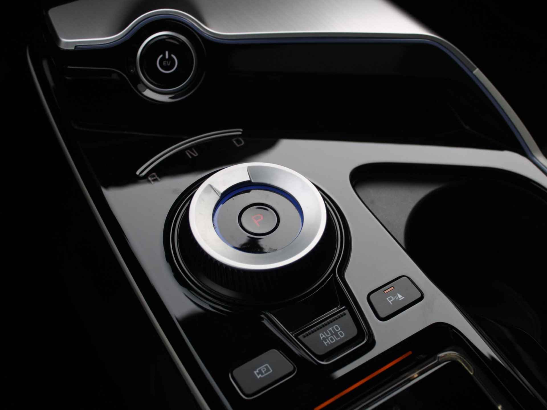 Kia EV6 GT-Line 77.4 kWh | Carplay | Matrix LED | Clima | Adapt. Cruise | Head up | Schuif-/Kanteldak | Camera 360 graden - 21/31