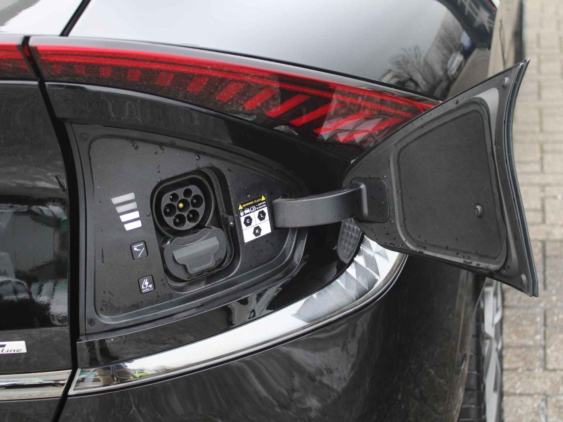 Kia EV6 GT-Line 77.4 kWh | Carplay | Matrix LED | Clima | Adapt. Cruise | Head up | Schuif-/Kanteldak | Camera 360 graden - 28/31