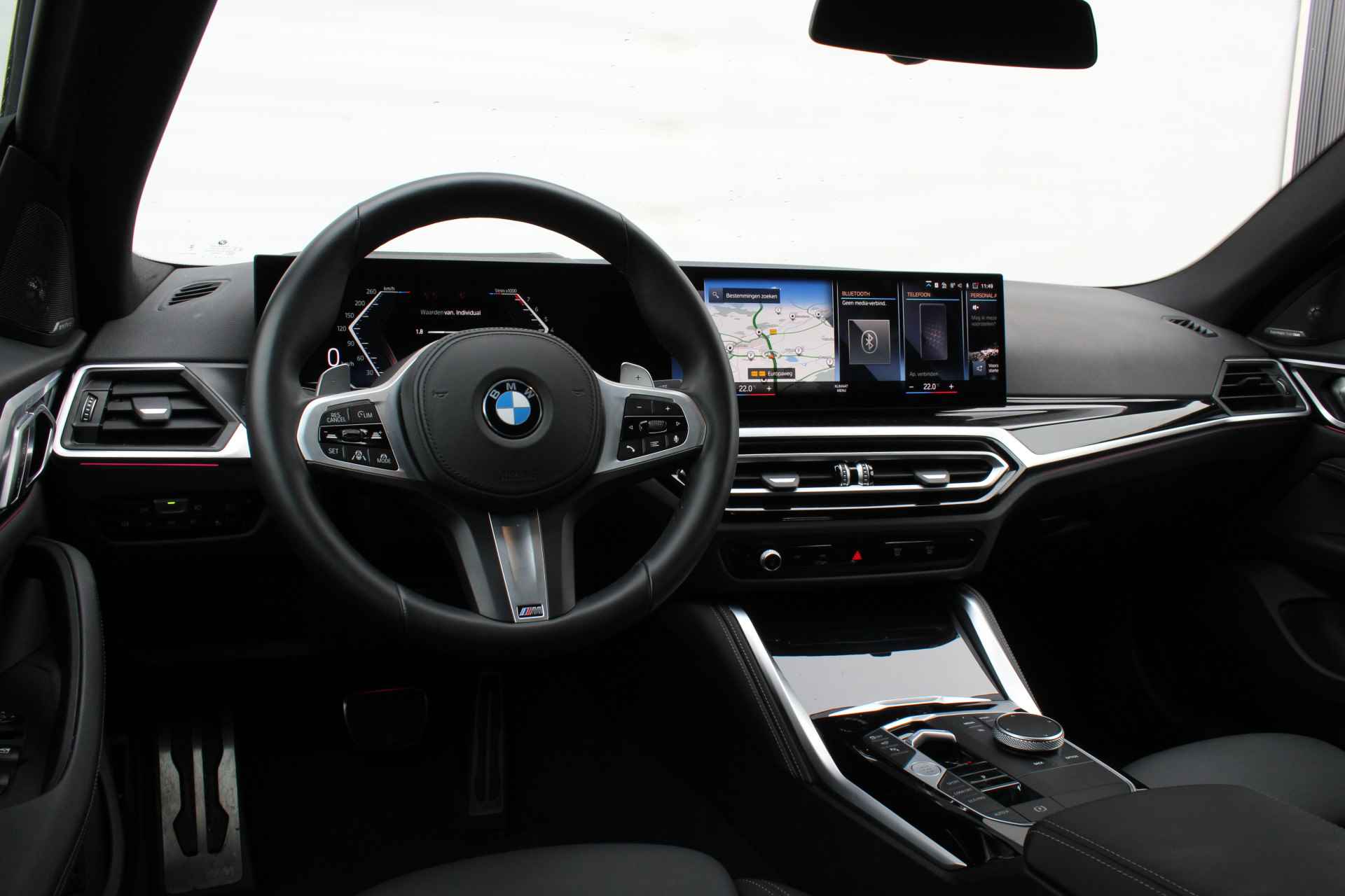 BMW 4 Serie Gran Coupé M440i xDrive High Executive Automaat / Schuif-kanteldak / Trekhaak / Harman Kardon / Laserlight / Stoelverwarming / Driving Assistant Professional / Parking Assistant Plus - 30/31