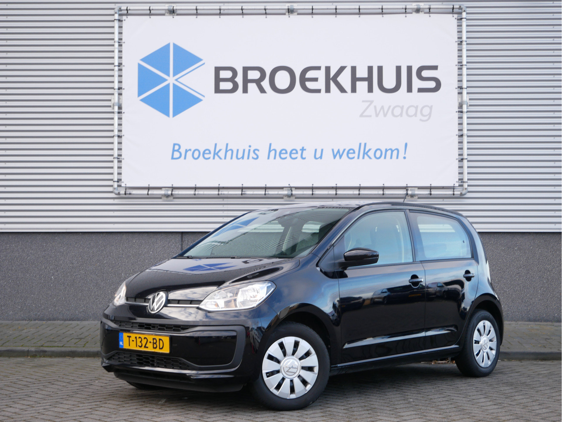 Volkswagen up! 1.0 65PK | Airco | CV | DAB bij viaBOVAG.nl
