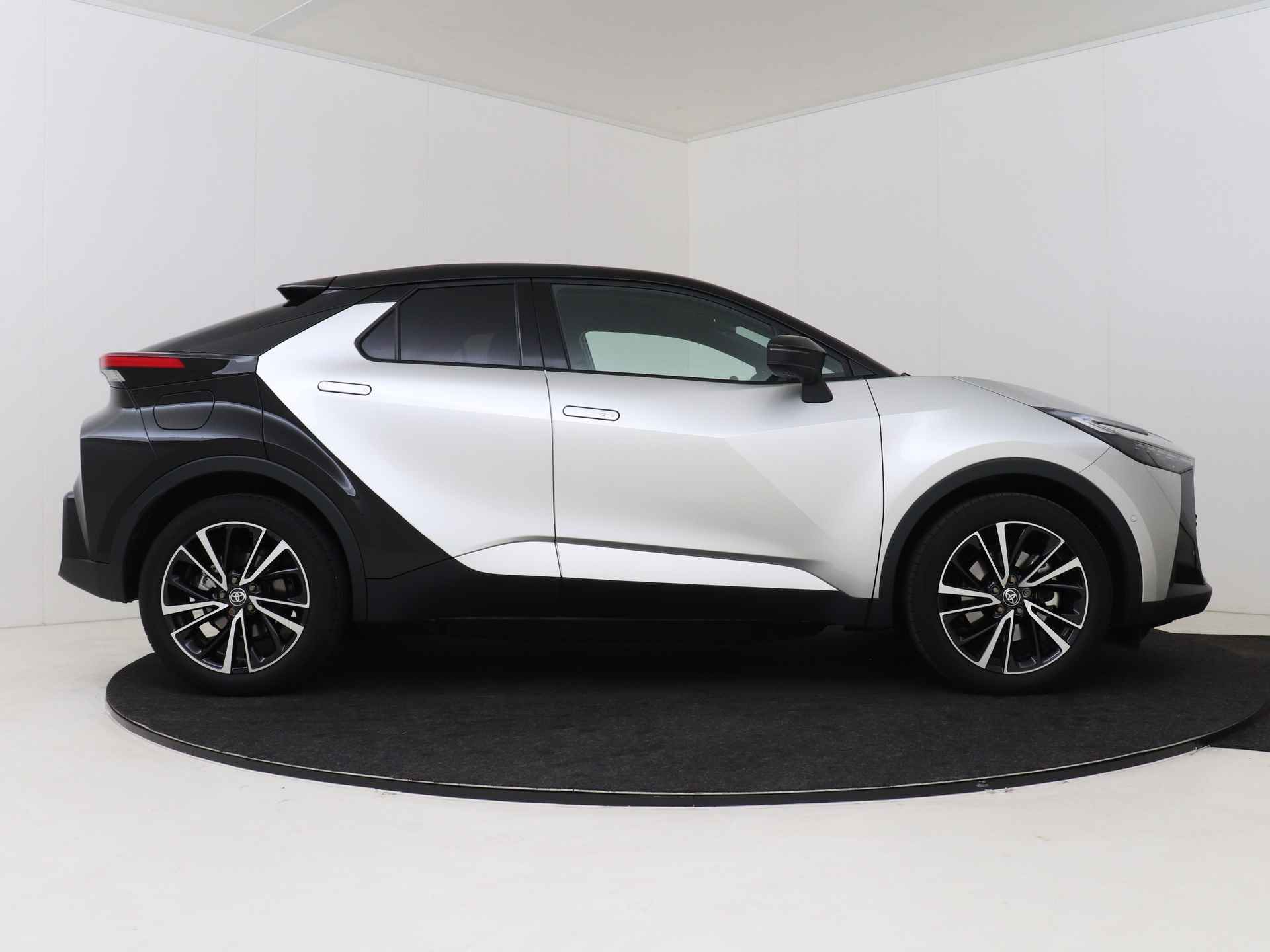 Toyota C-HR Plug-in Hybrid 220 Première Edition DEMO - 10/43