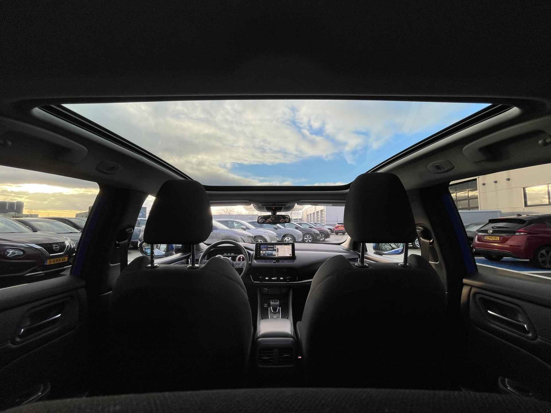 Nissan Qashqai 1.3 MHEV Xtronic N-Connecta Design Pack | Panoramadak | Apple Carplay/Adroid Auto | Adapt. Cruise Control | Dodehoek Detectie | 360° Camera | Rijklaarprijs! - 12/19