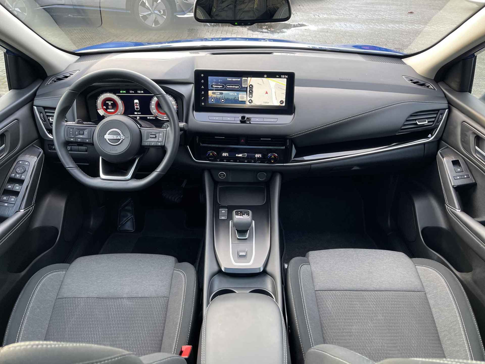 Nissan Qashqai 1.3 MHEV Xtronic N-Connecta Design Pack | Panoramadak | Apple Carplay/Adroid Auto | Adapt. Cruise Control | Dodehoek Detectie | 360° Camera | Rijklaarprijs! - 13/19