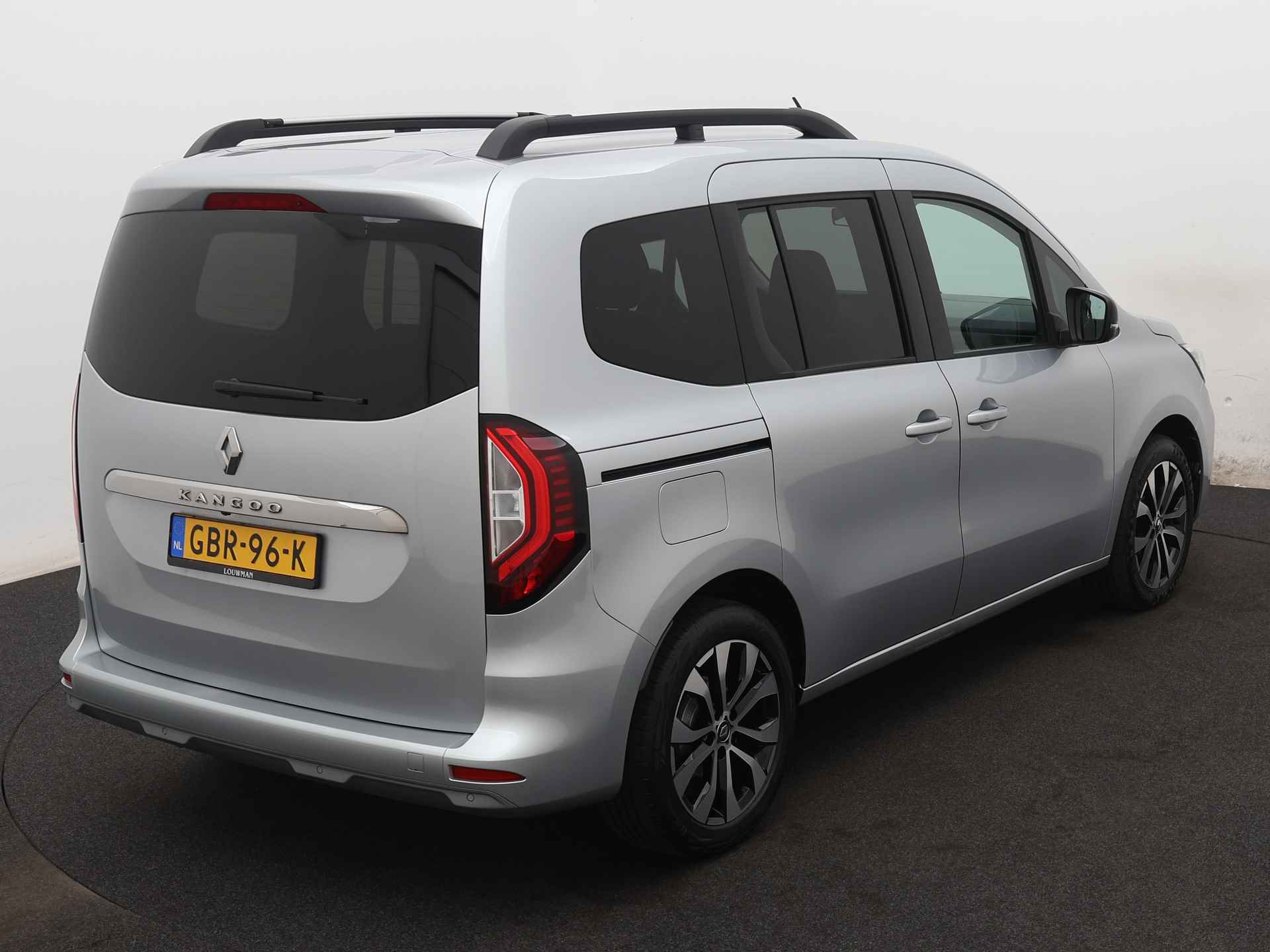 Renault Kangoo Intens TCe100 Ingepland voor nieuwe bodemverlaging t.b.v. rolstoelvervoer (Prijs incl. bodemverlaging) - 16/40