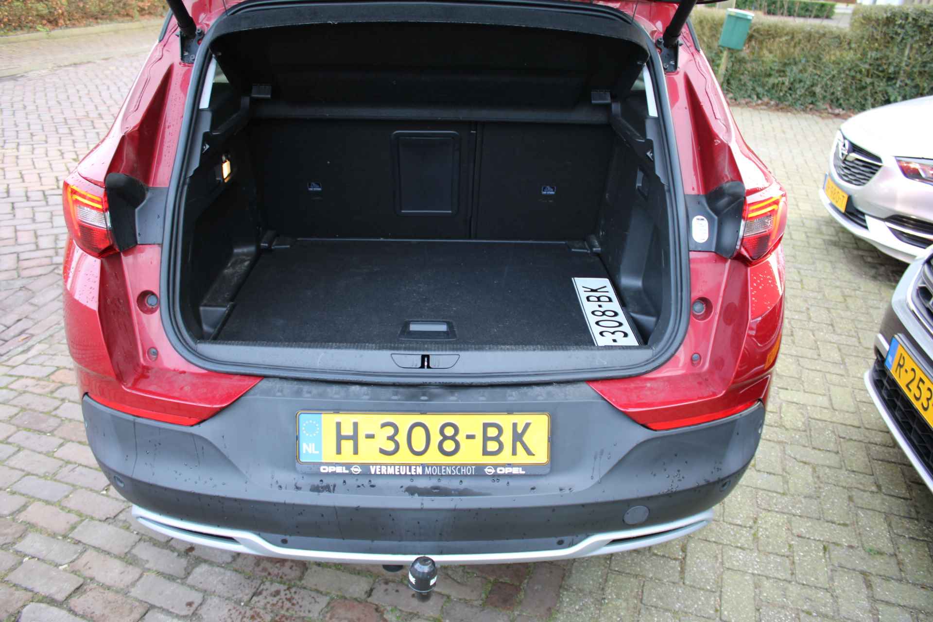 Opel Grandland X 1.2 Turbo 130PK Innovation 18"/ Navi/ Clima/ Camera/ Cruise/ Trekhaak/ NL auto - 11/53