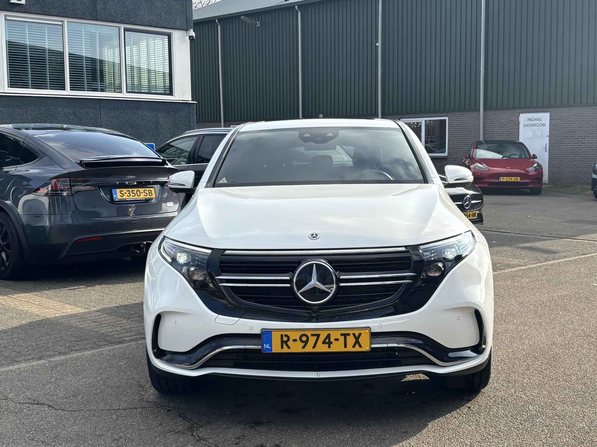 Mercedes-Benz EQC 400 4MATIC AMG Line Premium Plus 80 kWh | 360 CAMERA | MEMORY SEAT | PANO - 3/46