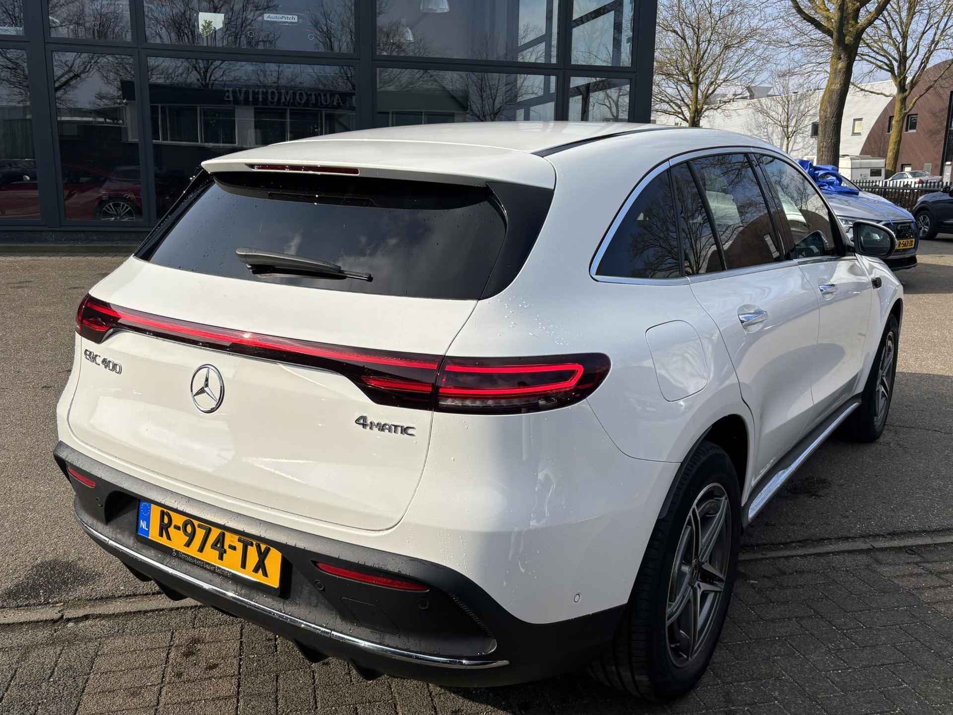 Mercedes-Benz EQC 400 4MATIC AMG Line Premium Plus 80 kWh | 360 CAMERA | MEMORY SEAT | PANO - 7/46