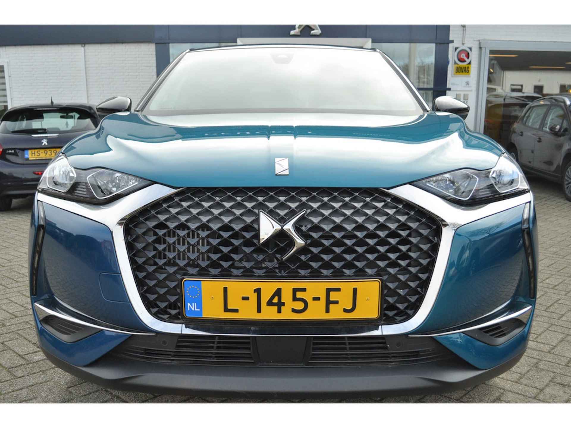 DS Ds 3 Crossback 1.2 100pk So Chic | Apple CarPlay & Android Auto | - 10/28