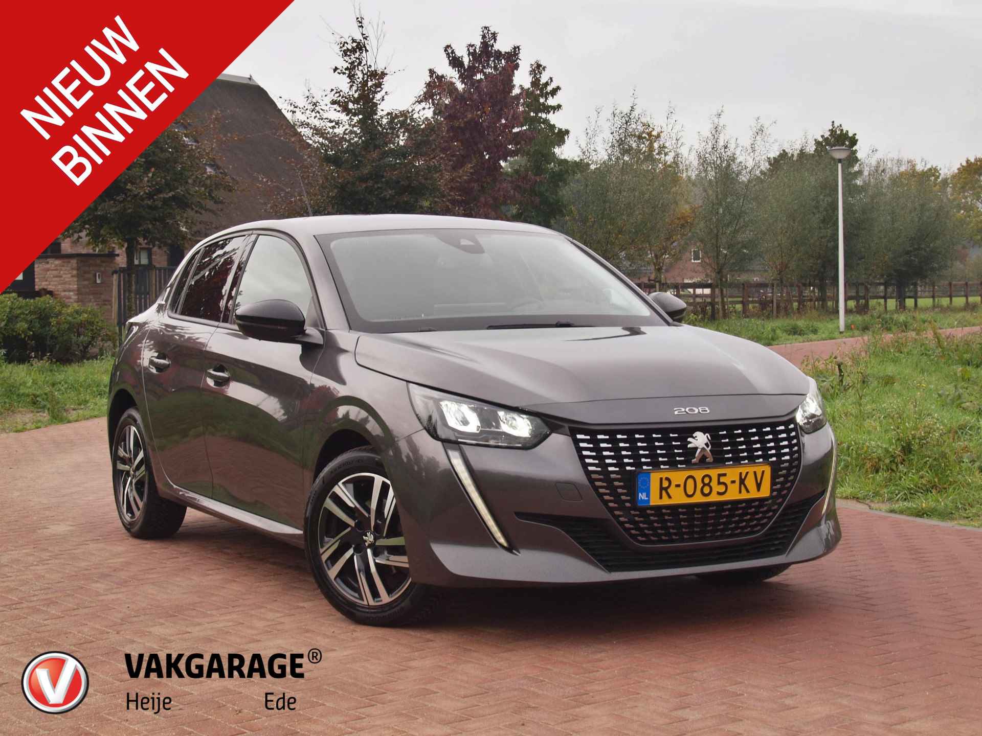 Peugeot 208 1.2 PureTech Allure Pack | Apple Carplay | Camera | Cruise Control | LED | - 1/29