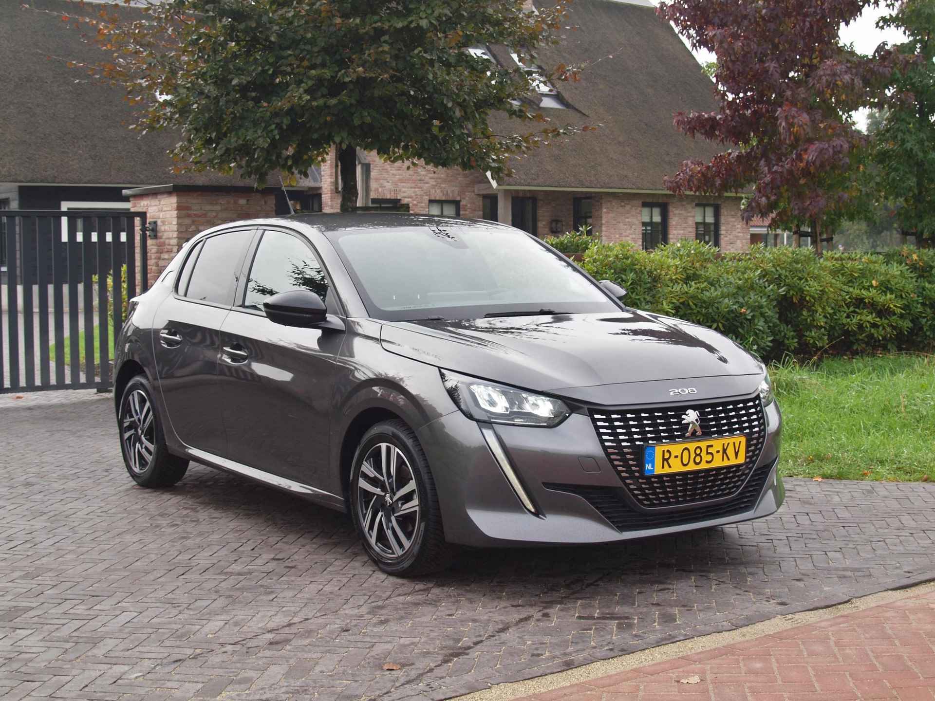 Peugeot 208 1.2 PureTech Allure Pack | Apple Carplay | Camera | Cruise Control | LED | - 4/29