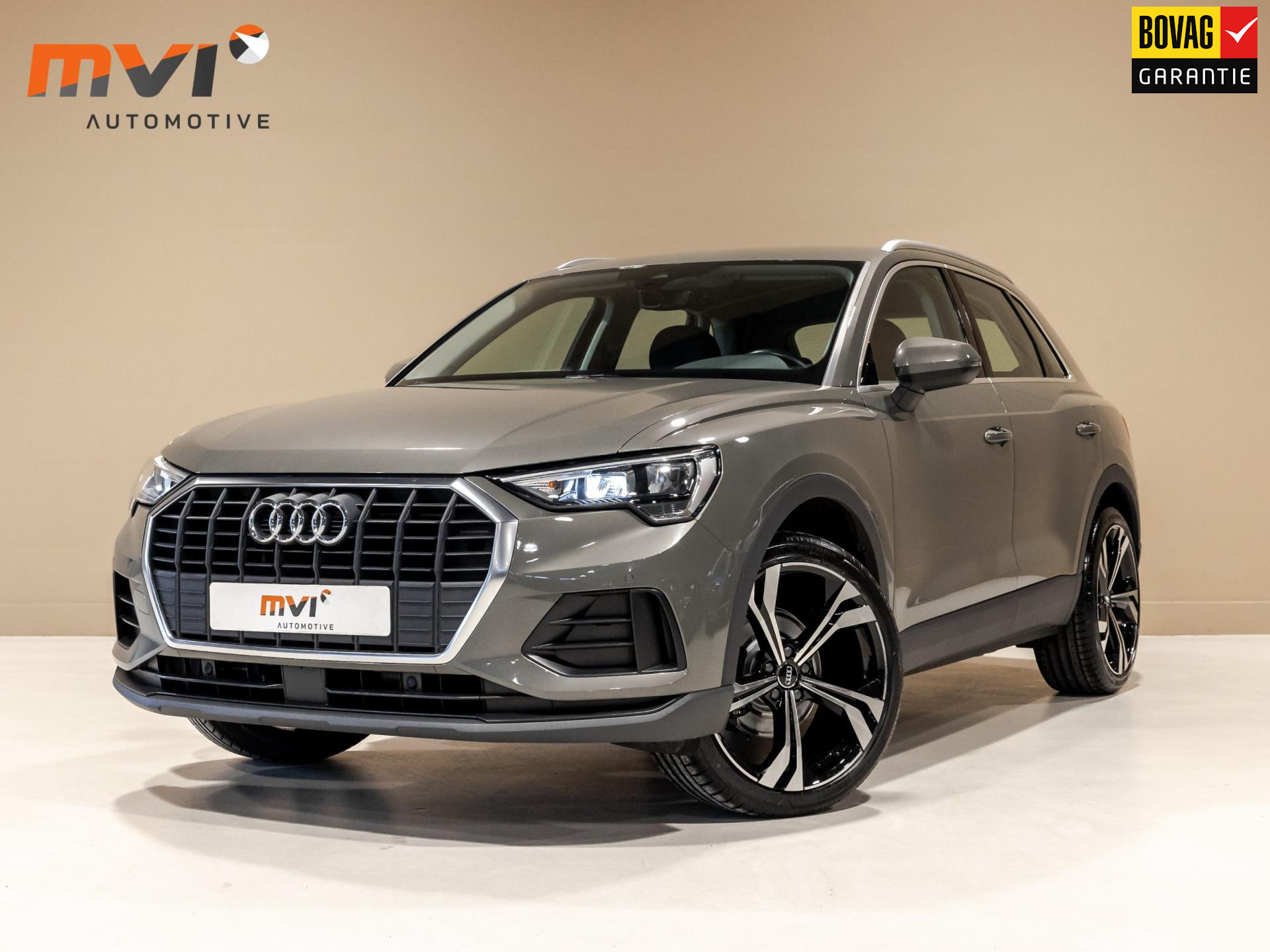 Audi Q3 35 TFSI Pro Line / 150pk / Sfeerverlichting / Achteruitrij camera / Apple CarPlay /