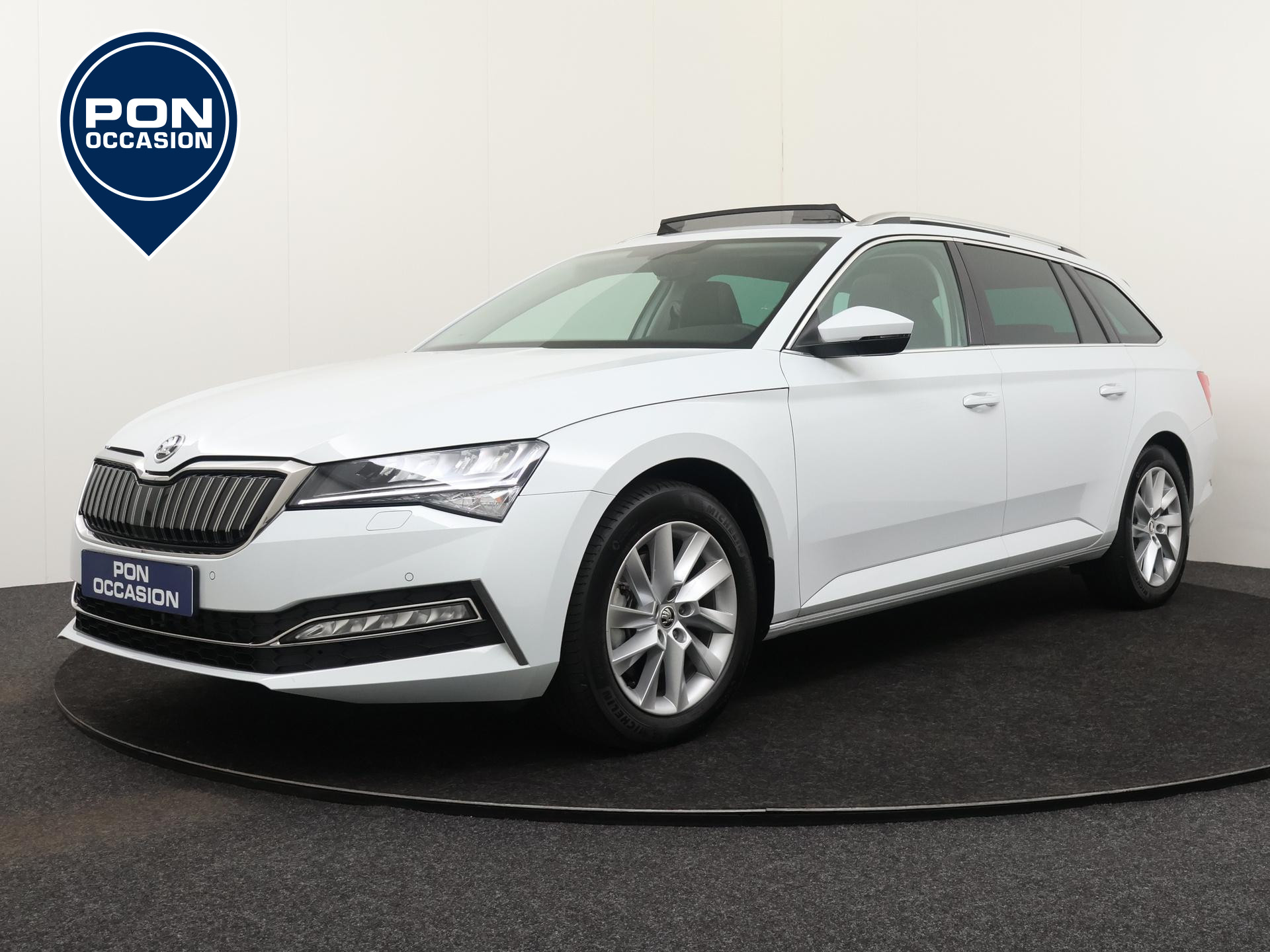 Skoda Superb Combi 1.4 TSI 218 PK iV DSG Business Edition Plus | Pano.dak | Stoelverwarming | Keyless | Cruise Control |