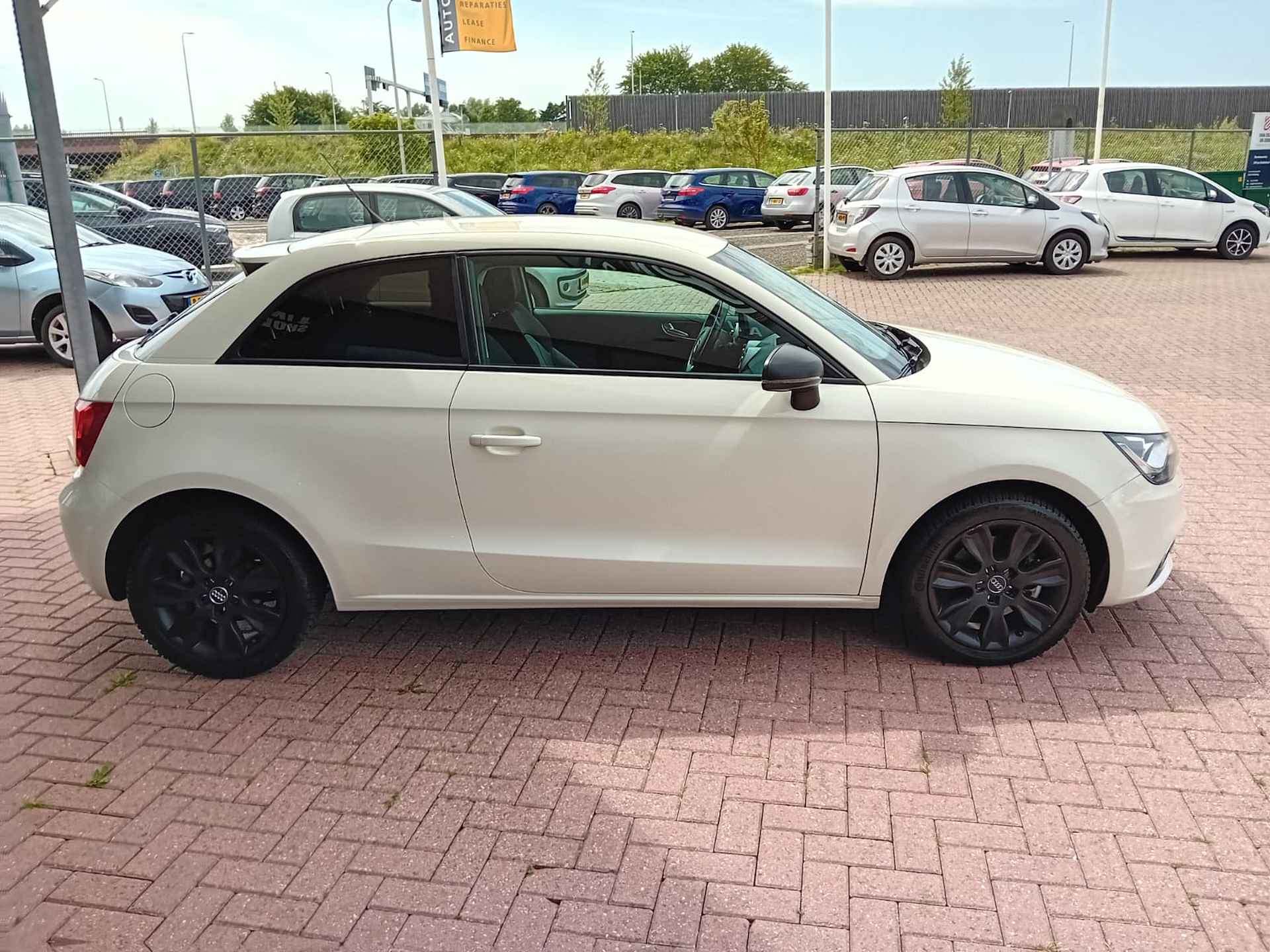 Audi A1 1.4 TFSI Attraction Automaat, Airco(automatisch), Multimedia systeem, Bluetooth, Navigatie, Parkeersensoren, Stoelverwarming, Le BOVAG - 5/27