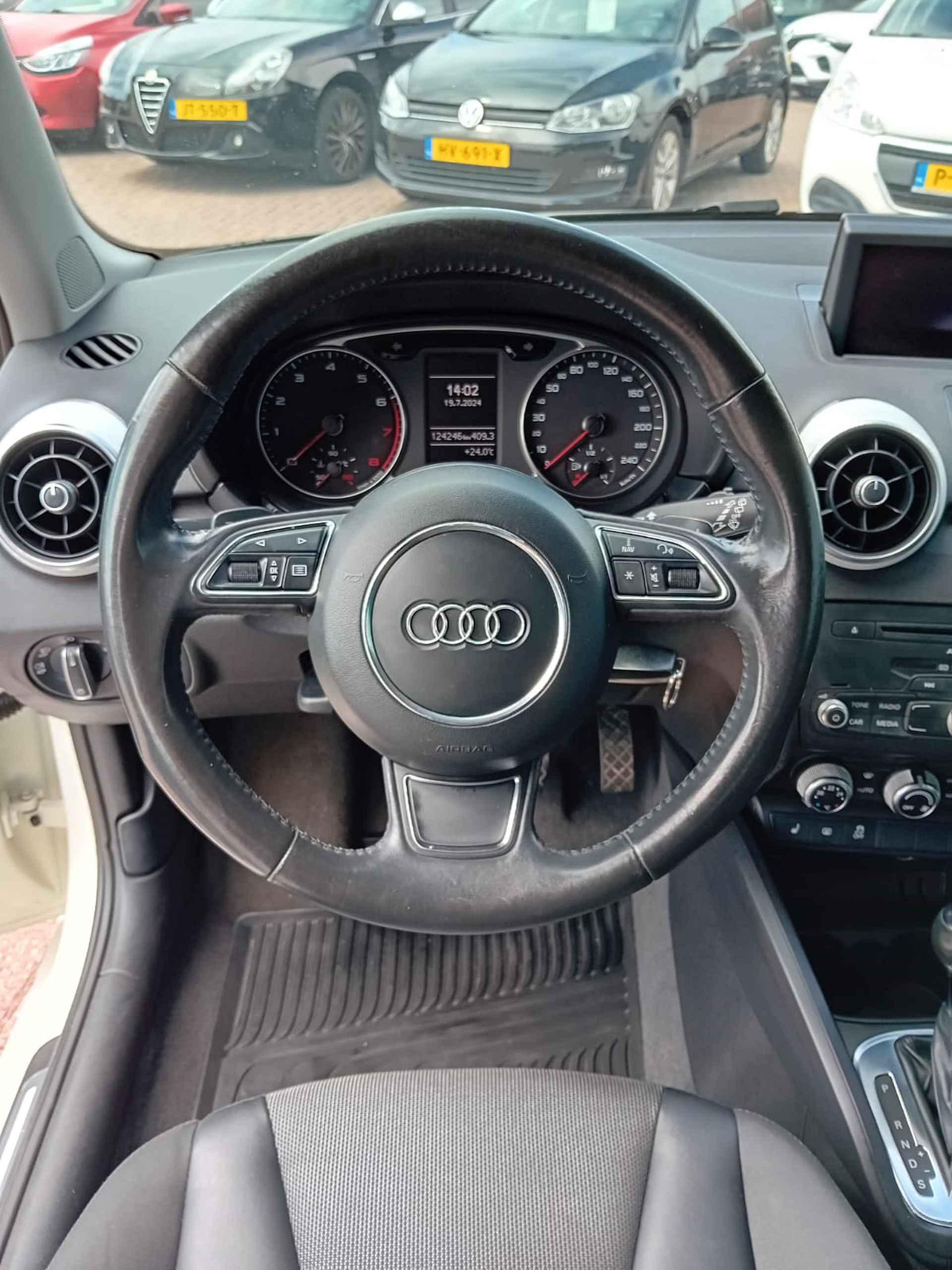 Audi A1 1.4 TFSI Attraction Automaat, Airco(automatisch), Multimedia systeem, Bluetooth, Navigatie, Parkeersensoren, Stoelverwarming, Le BOVAG - 12/27