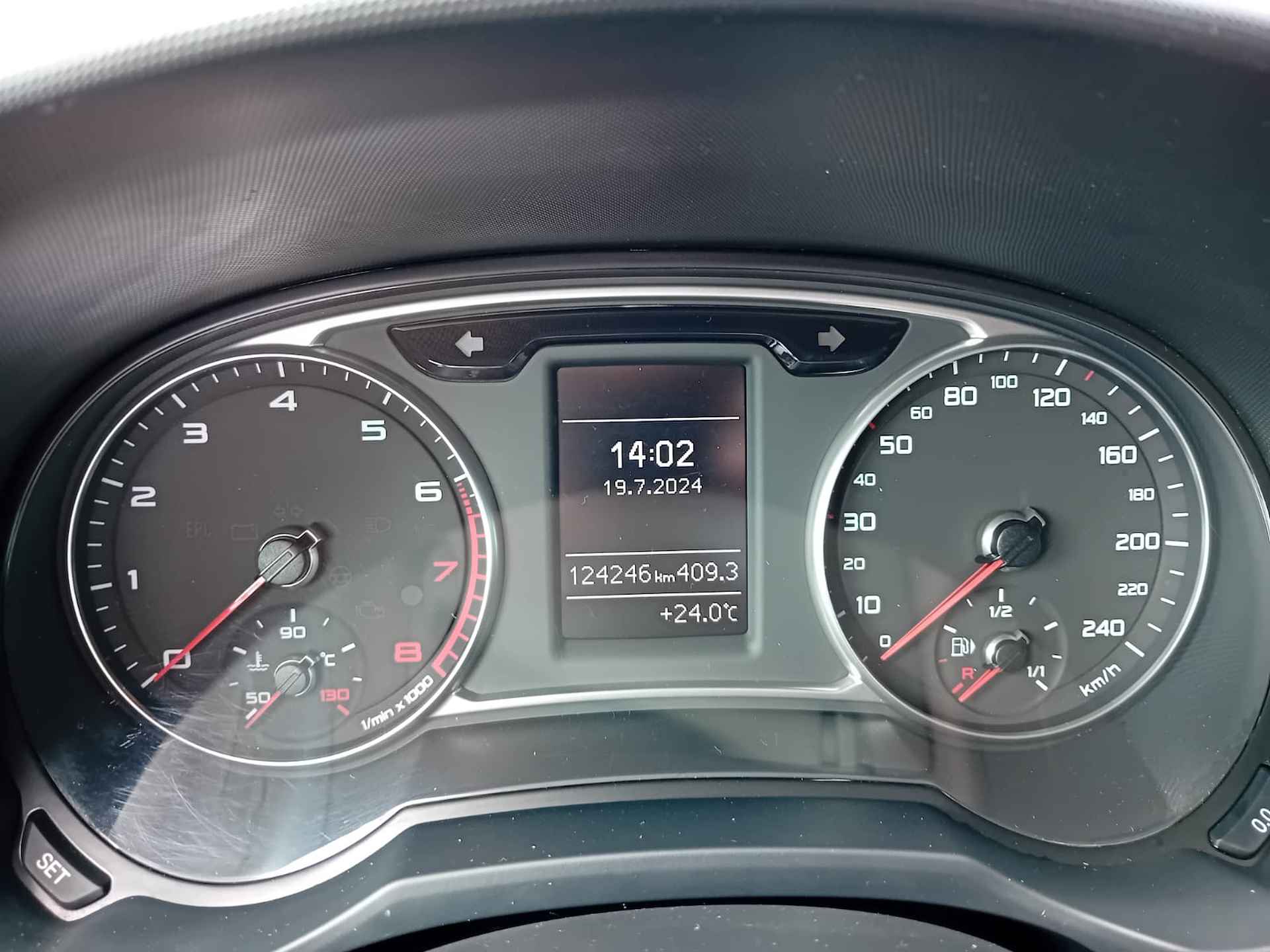 Audi A1 1.4 TFSI Attraction Automaat, Airco(automatisch), Multimedia systeem, Bluetooth, Navigatie, Parkeersensoren, Stoelverwarming, Le BOVAG - 17/27