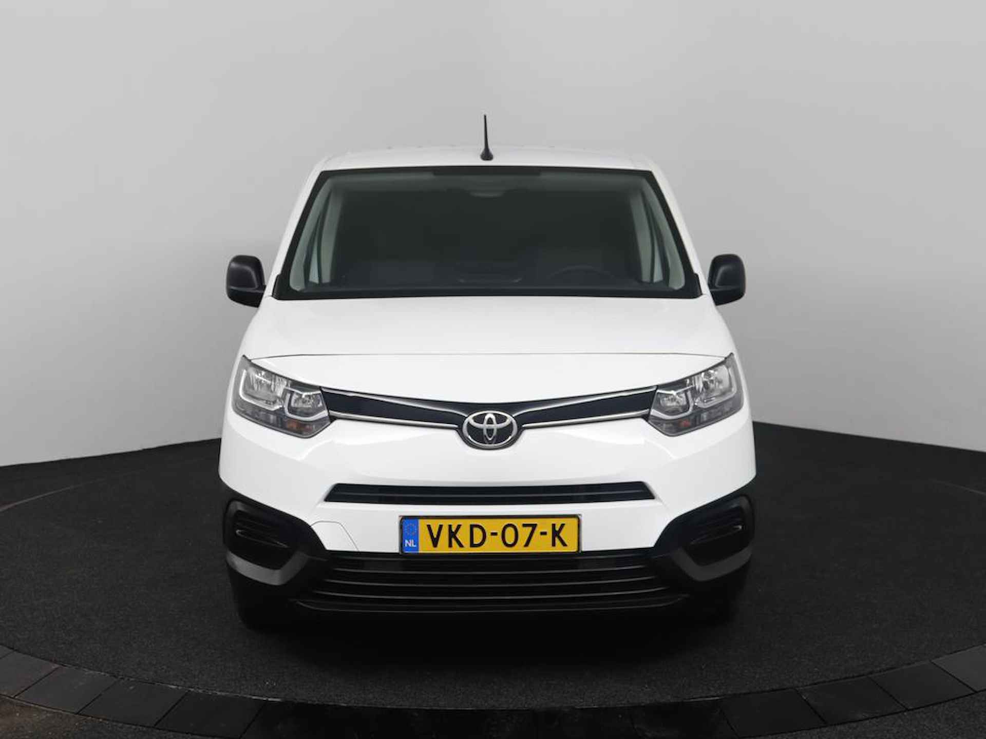 Toyota PROACE CITY 1.2 Turbo Cool Comfort | 2x Beschikbaar |NAP |1e eigenaar |Cruise |Airco |Benzine - 2/38