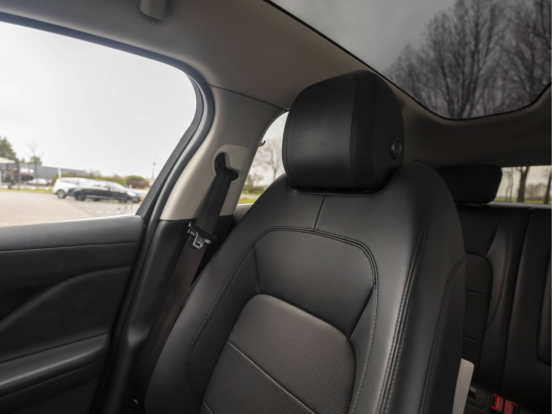 Jaguar I-PACE EV400 S | 24 mnd Approved garantie | Panoramadak | Elektrische Achterklep | 20 inch | - 15/56