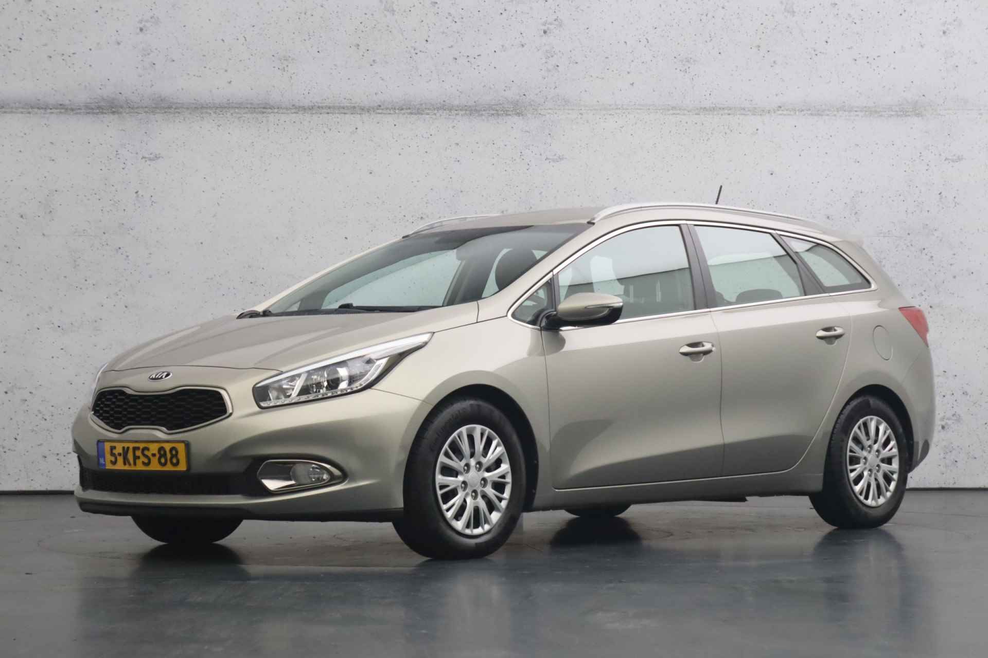 Kia cee'd Sportswagon 1.6 GDI Plus Pack | Cruise control | Climate control | Parkeersensoren | Navigatie - 6/28