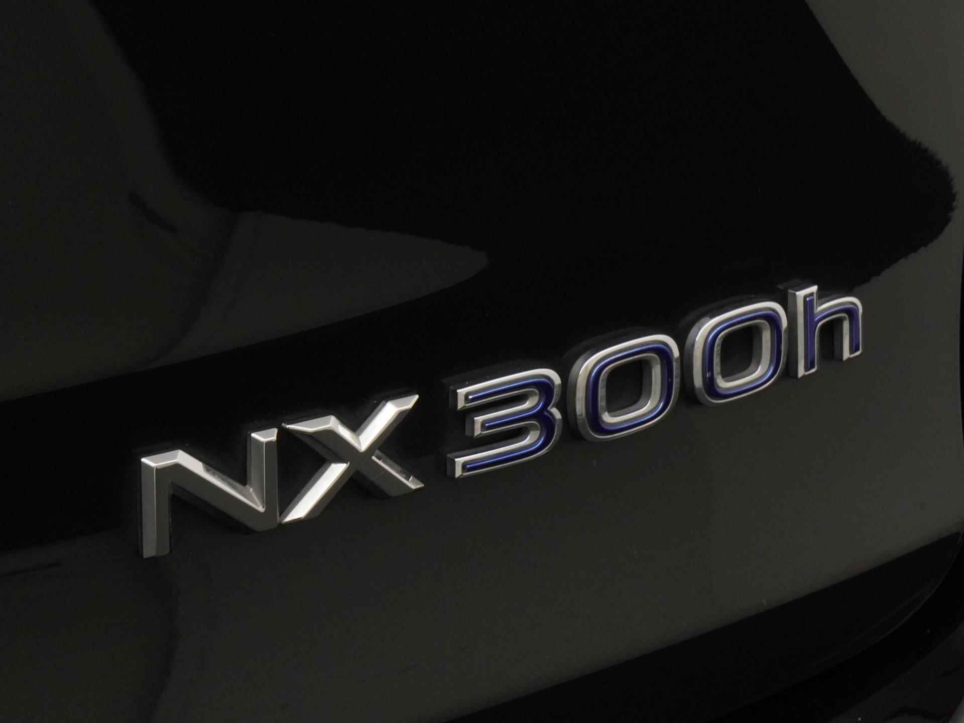 Lexus NX 300h AWD Luxury Line | Camera | Leder | Elek. Achterklep | Zondag Open! - 23/38