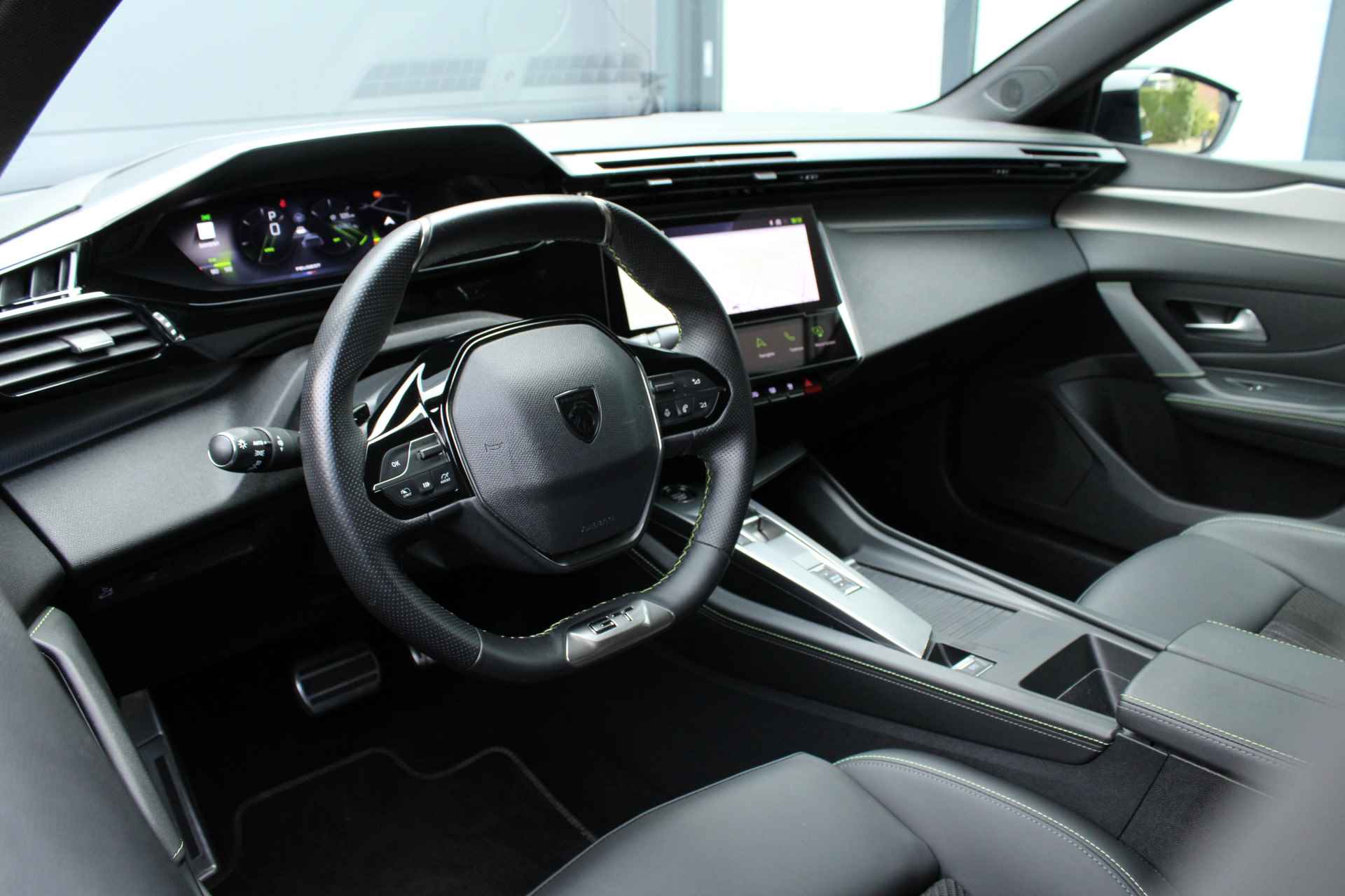 Peugeot 408 1.2 PureTech GT 130 EAT8 | Navigatie | Matrix | Adaptieve cruise | Massage - 4/57