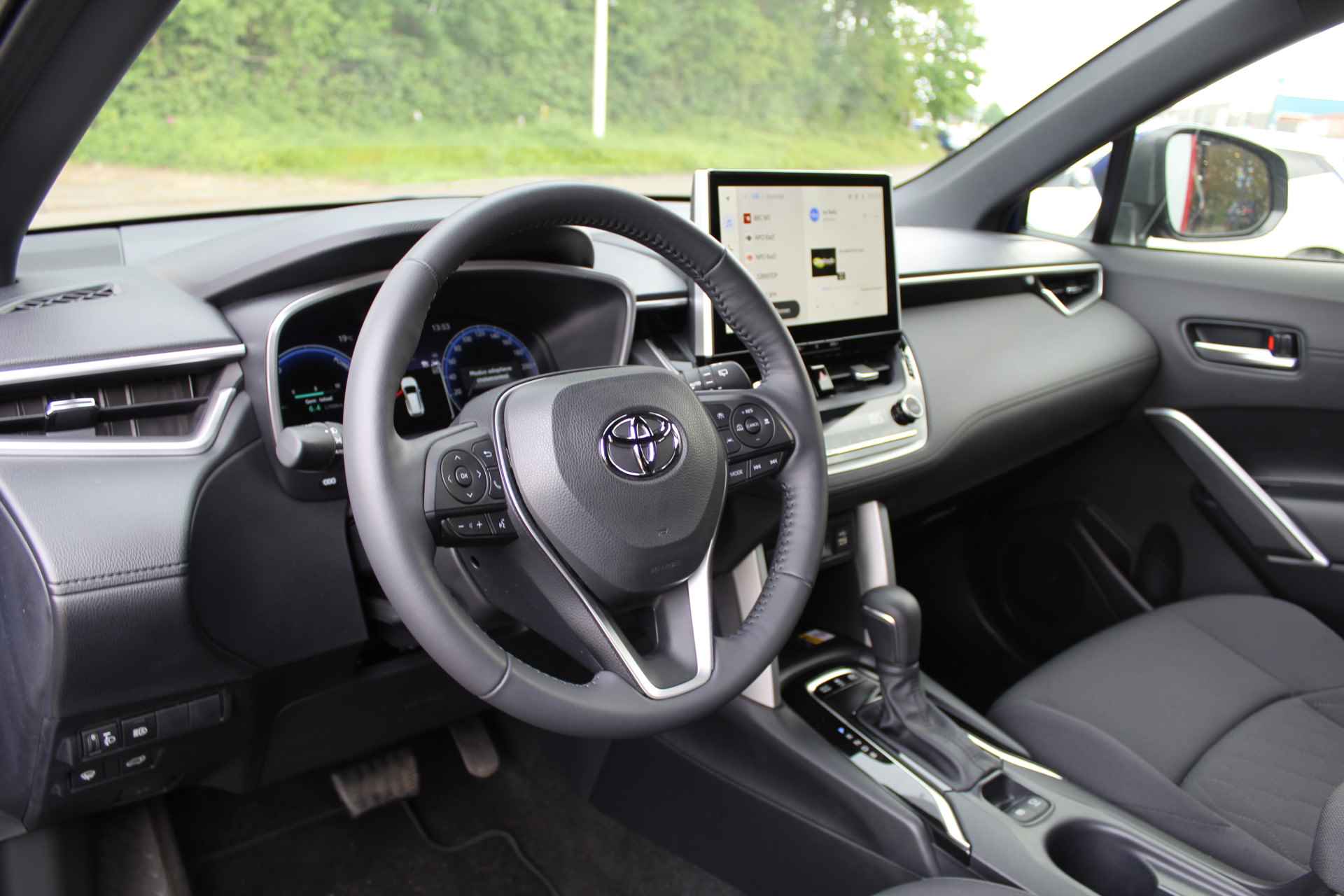 Toyota Corolla Cross Hybrid 140 Style Plus | Rijklaar | Stoel/Stuur-verwarming | Navi | Apple/Android | Dodehoekdetectie - 3/30