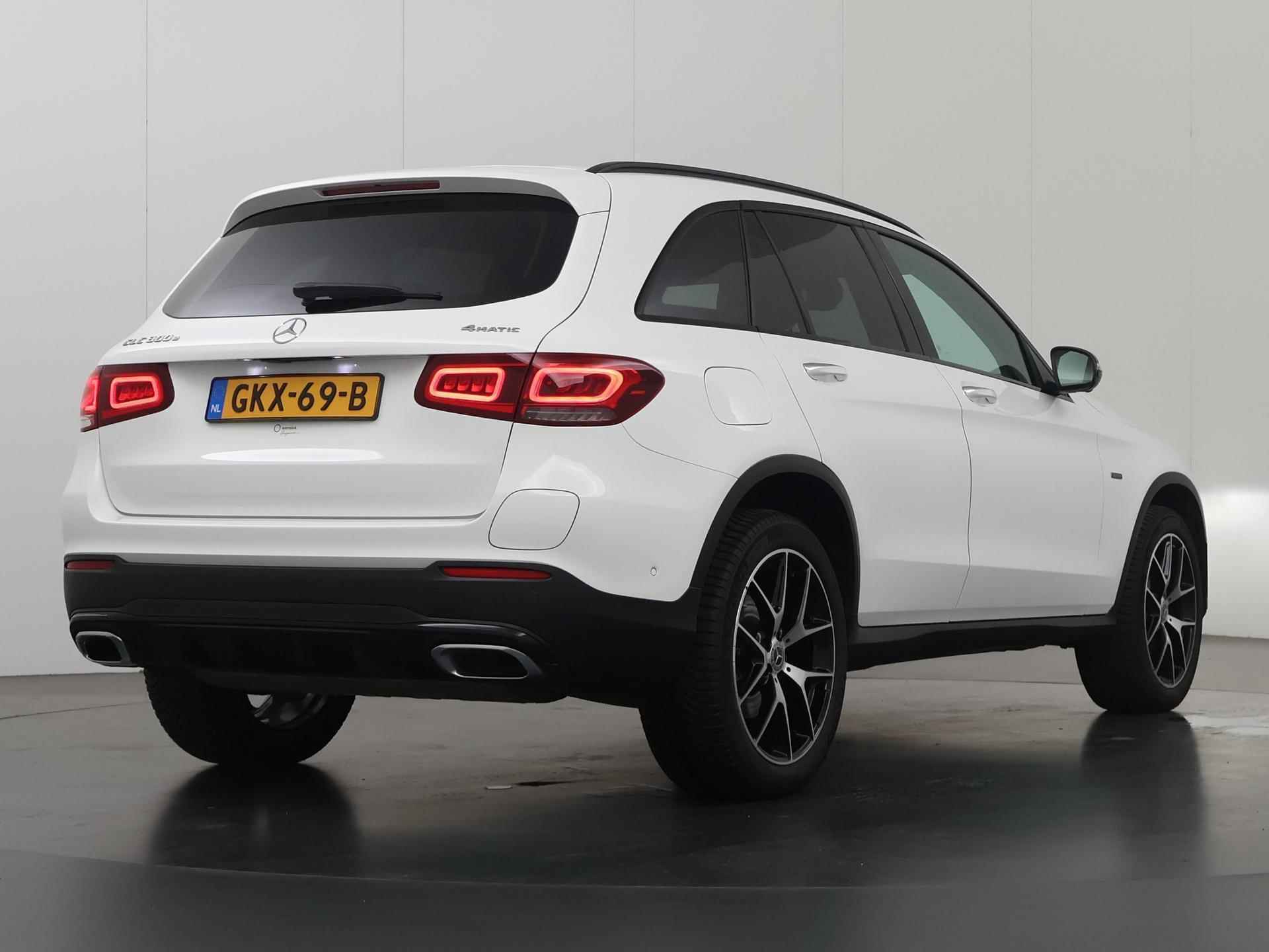 Mercedes-Benz GLC-klasse 300e 4MATIC Premium Plus | Panoramadak | Burmester Sound | Parkeercamera 360° | Sfeerverlichting | Keyless Go | DAB | - 3/50