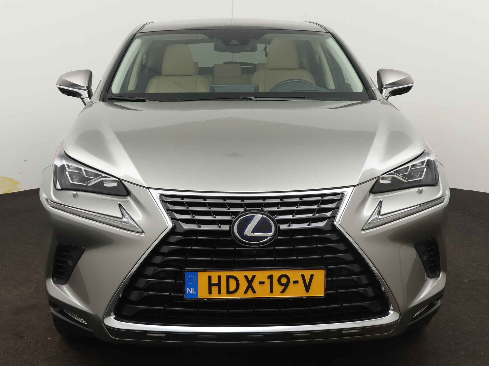 Lexus NX 300h AWD Executive Line President Pack | Panoramadak | Mark Levinson Audio | Dodehoekdetector | Stoelverwarming/-Verkoeling | 360 Camera | Stoelgeheugen | Head-up Display | - 41/57