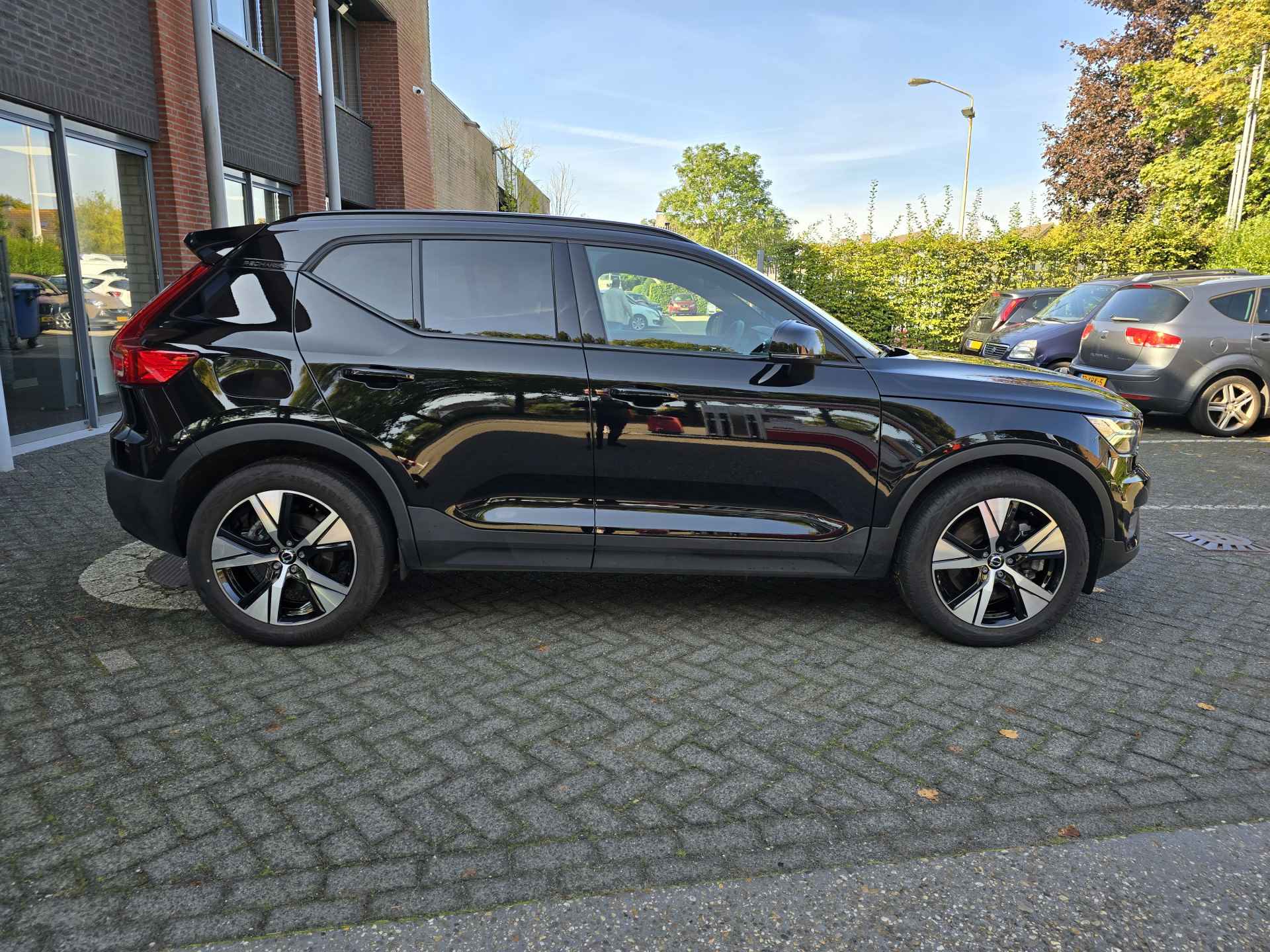 Volvo XC40 1.5 T5 Recharge R-Design,Pano,360 camera. - 8/26