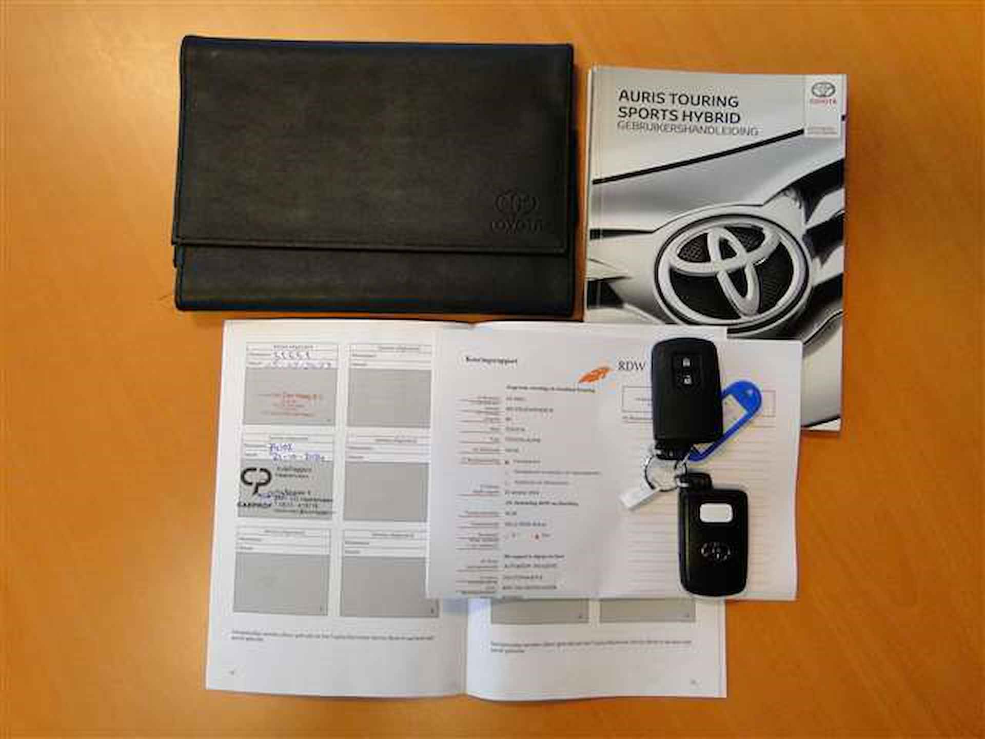 Toyota Auris Touring Sports 1.8 Hybrid Dynamic Ultimate | Navi | All-season - 4/18