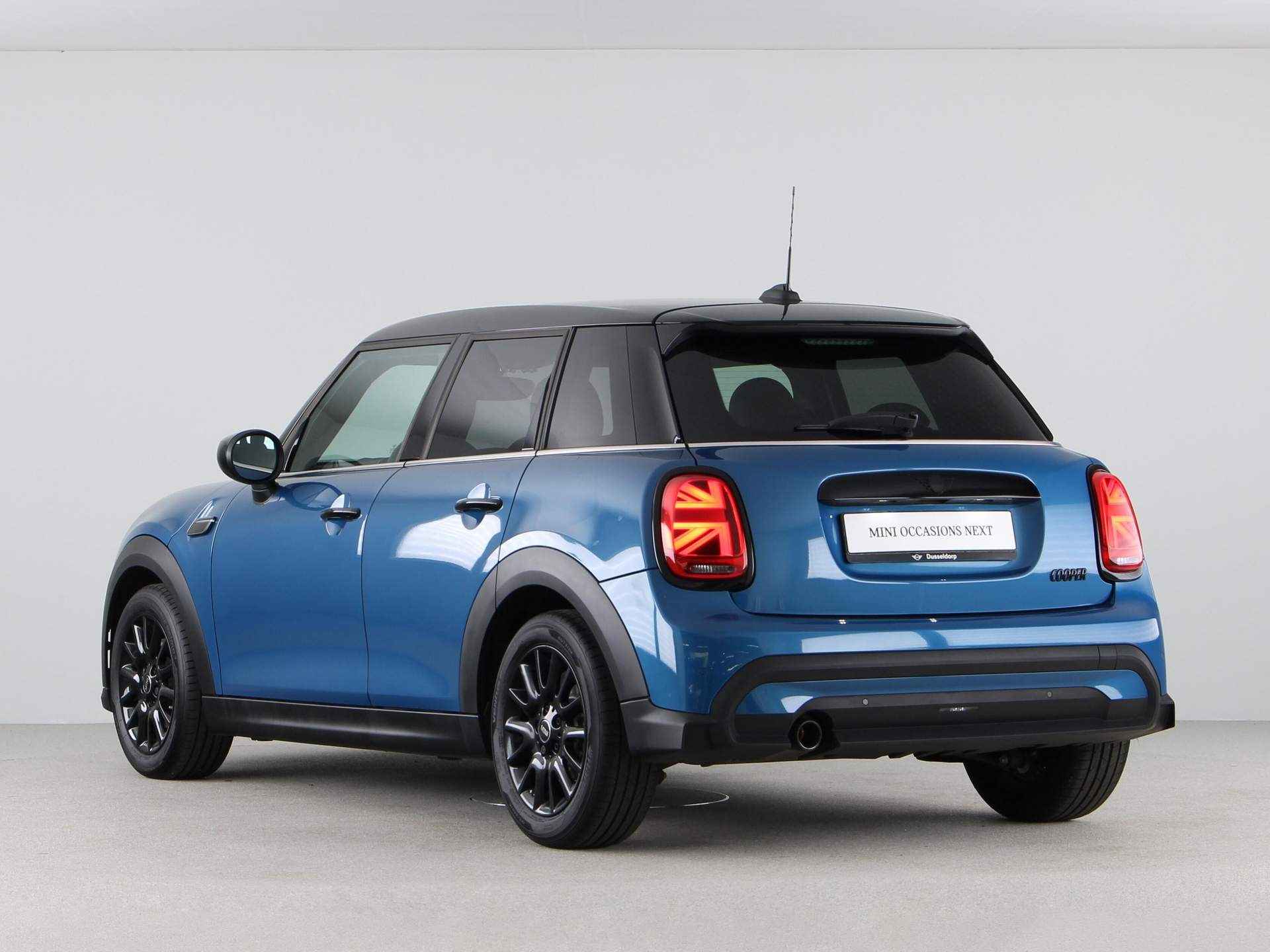 MINI 5-deurs Cooper Camden Edition Aut. - 11/23