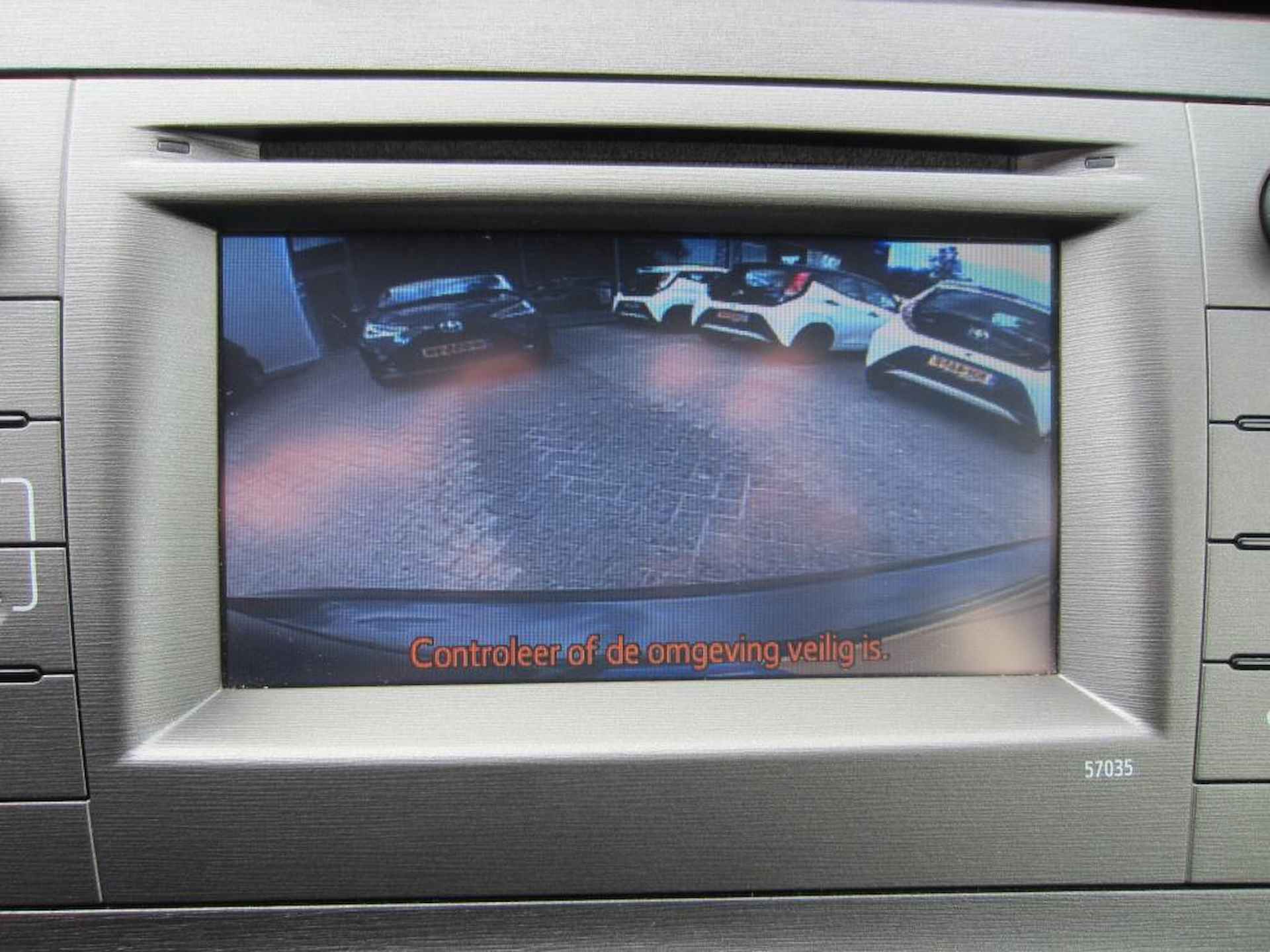 Toyota Prius 1.8 Business Navi Camera Cruise control - 24/33